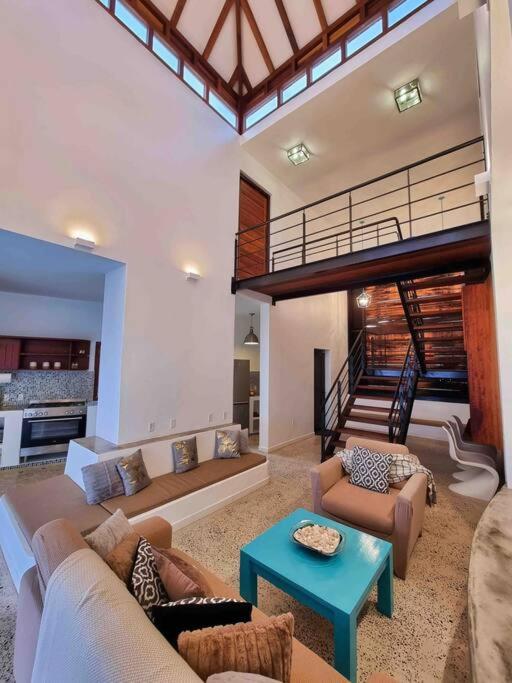 Yemaya Villa Curaçao Unique-Oceanfront-Private stairway to sea!