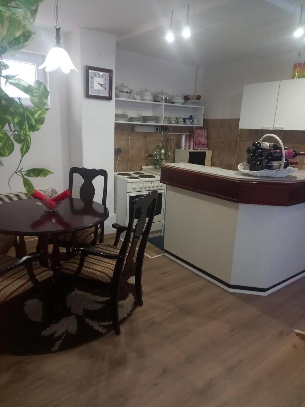 Apartment Reni view 3