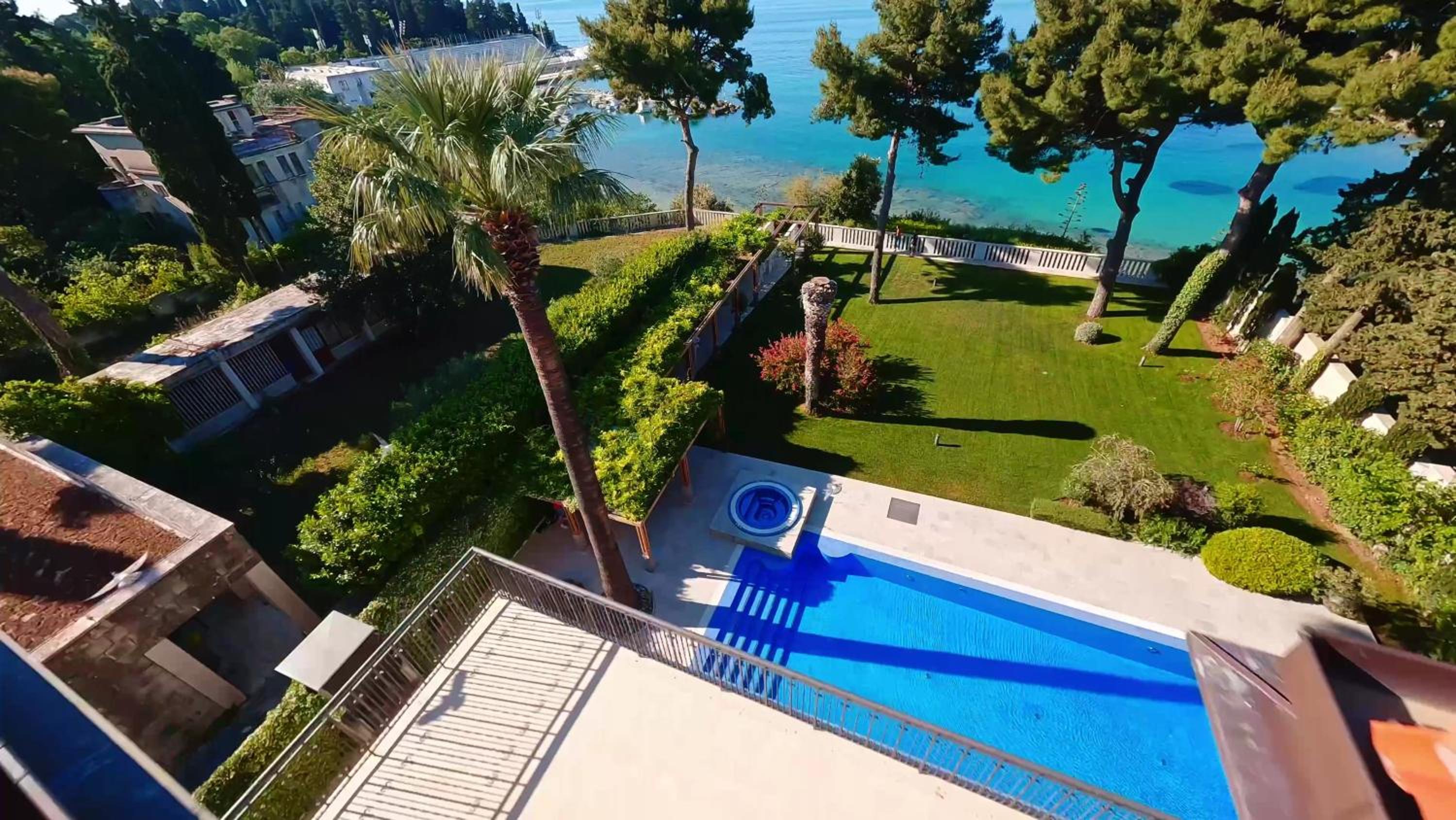 Villa Diocletian view 4
