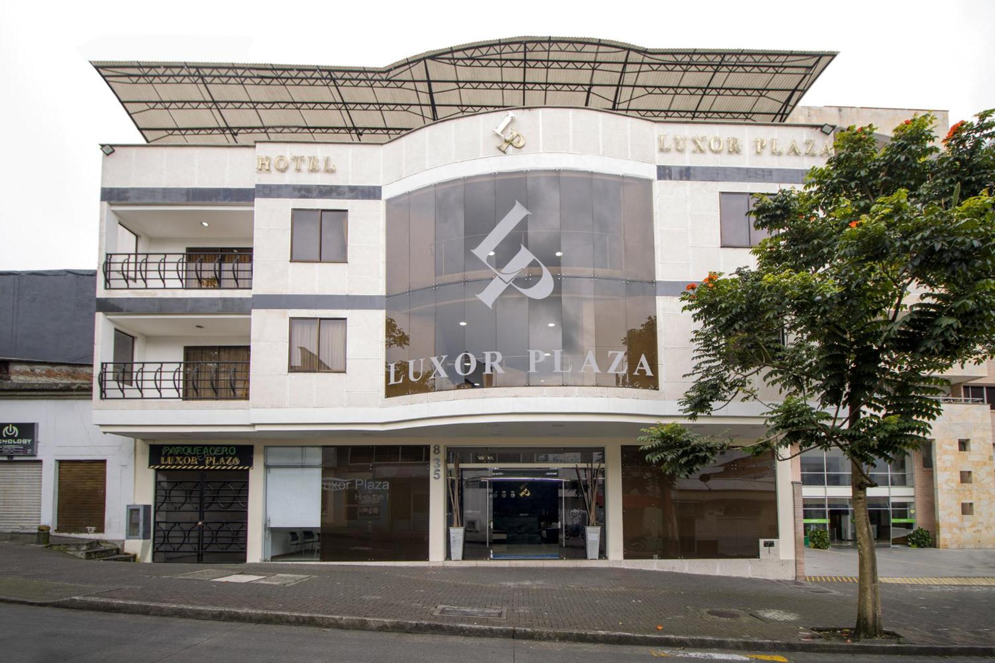 Hotel Luxor Pereira - Image 1