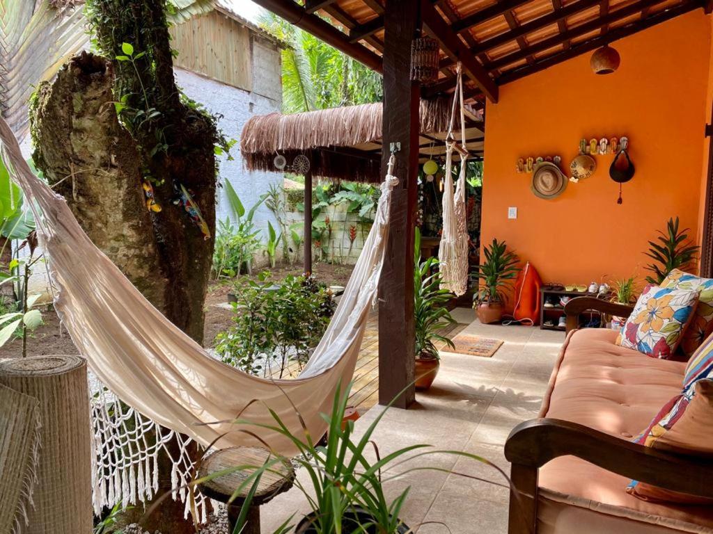 Casa charmosa em Camburi, perto da praia, com garagem-São Sebastião