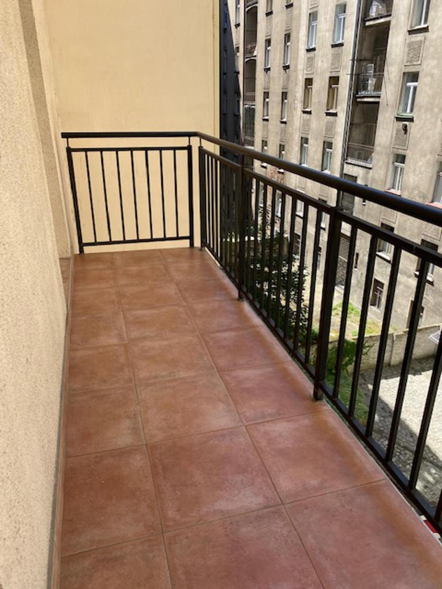 3 Bed Flat - Sleeps 10 - Pets - Smoking on terrace