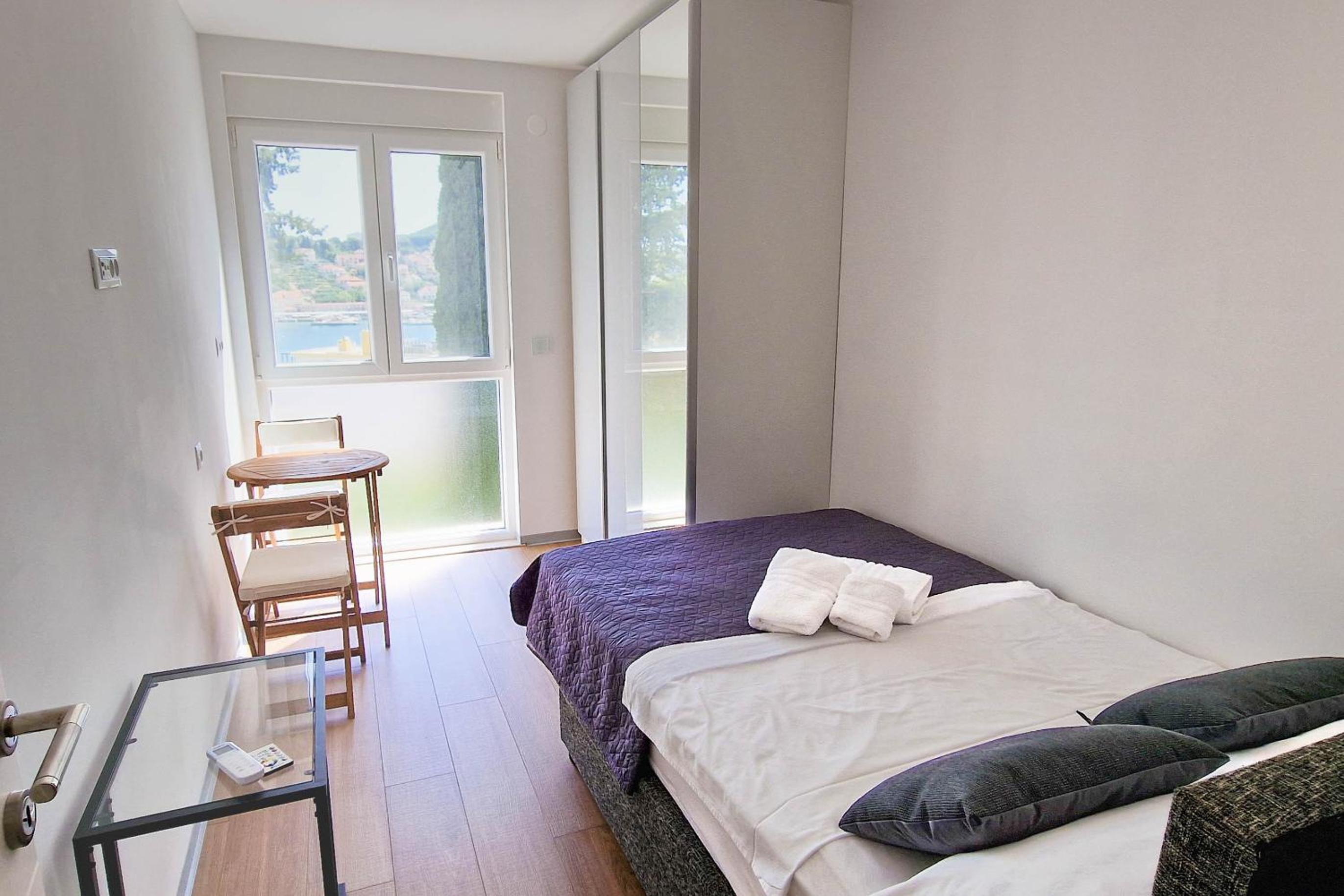 Aquamarine Deluxe Apartment
