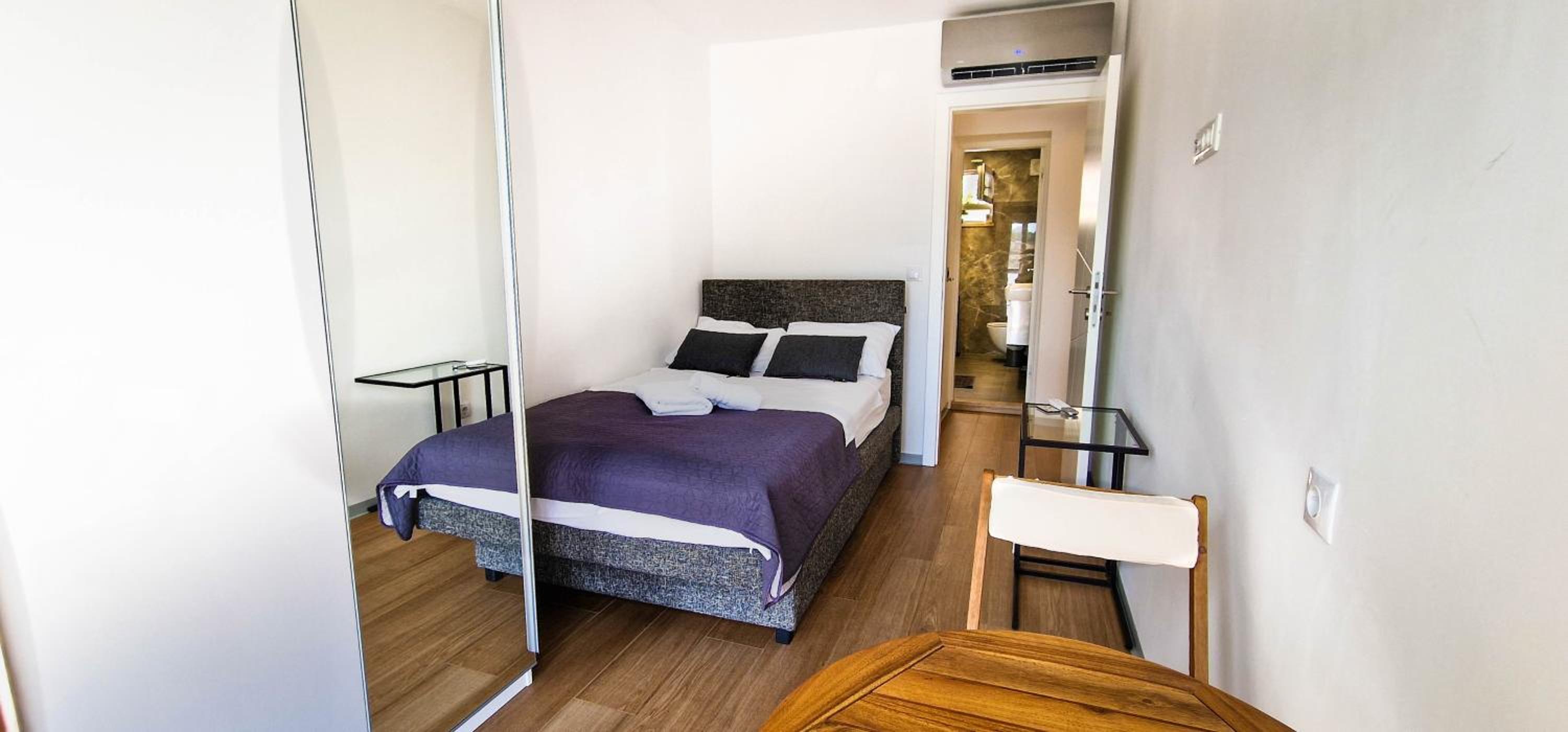 Aquamarine Deluxe Apartment
