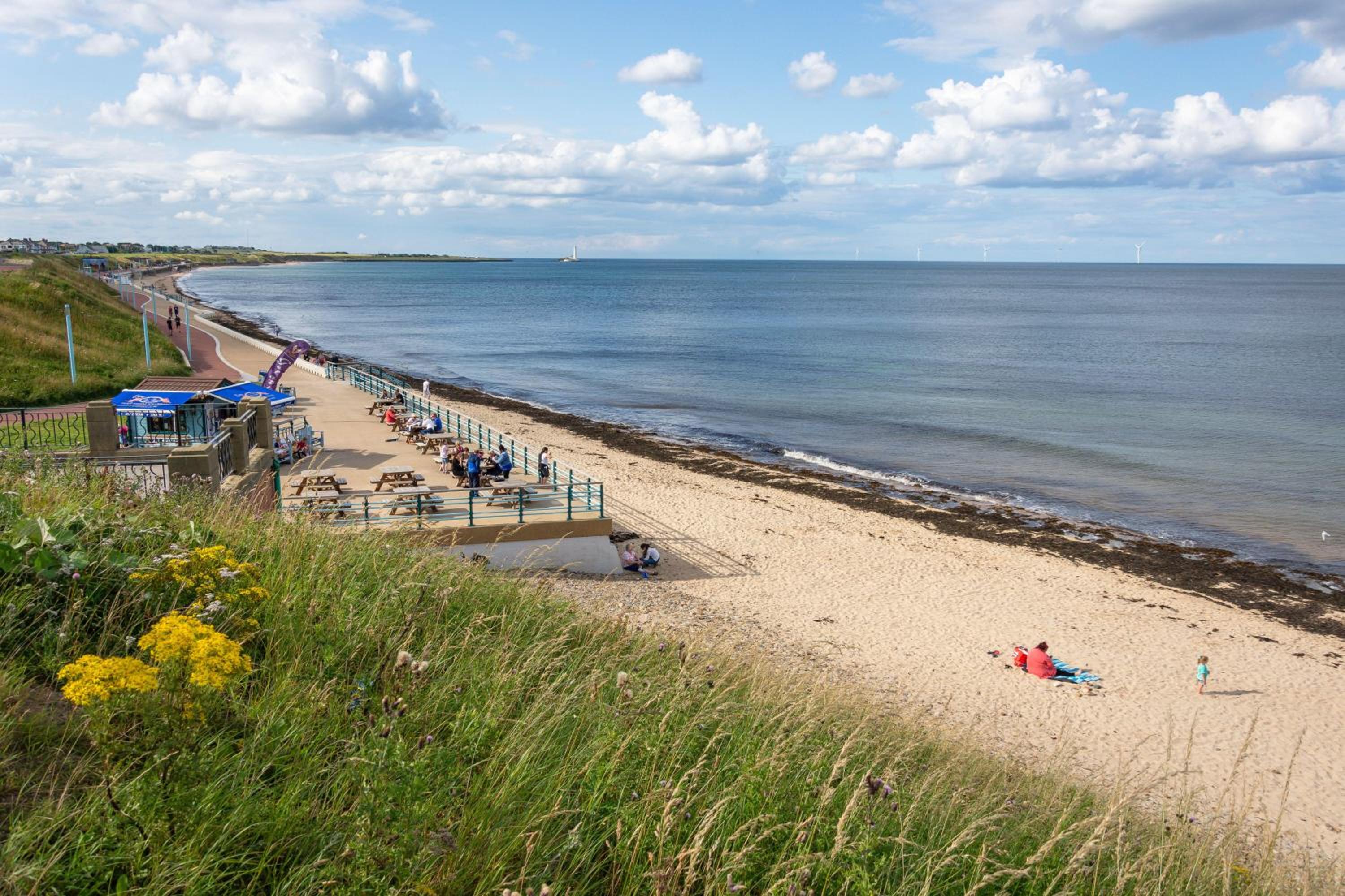 Whitley Bay Vacations - The Royal Hotel - Property Image 3