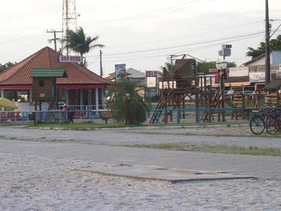 Casa muito espaçosa privativa com Piscina, Churrasqueira e área gourmet