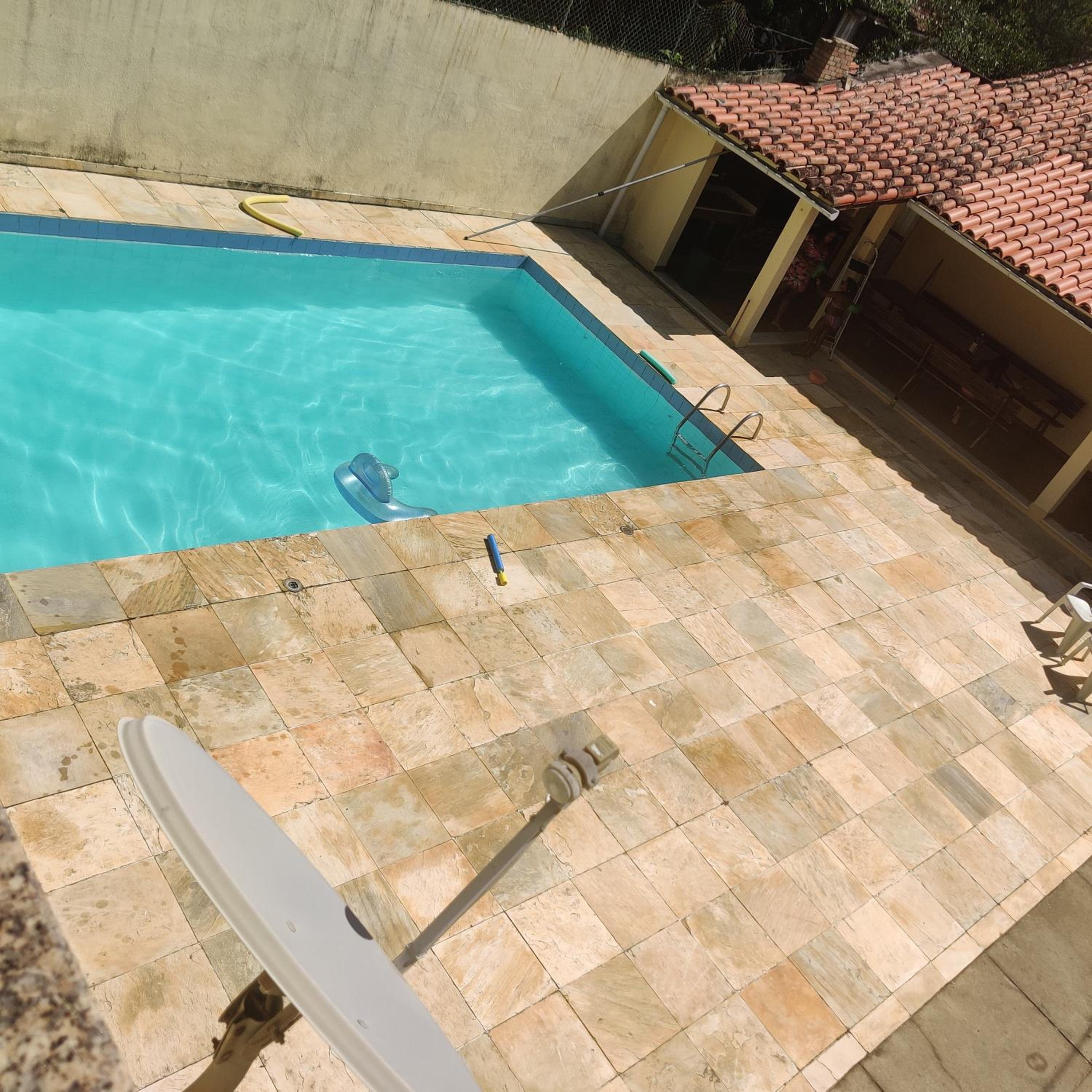 Casa muito espaçosa privativa com Piscina, Churrasqueira e área gourmet