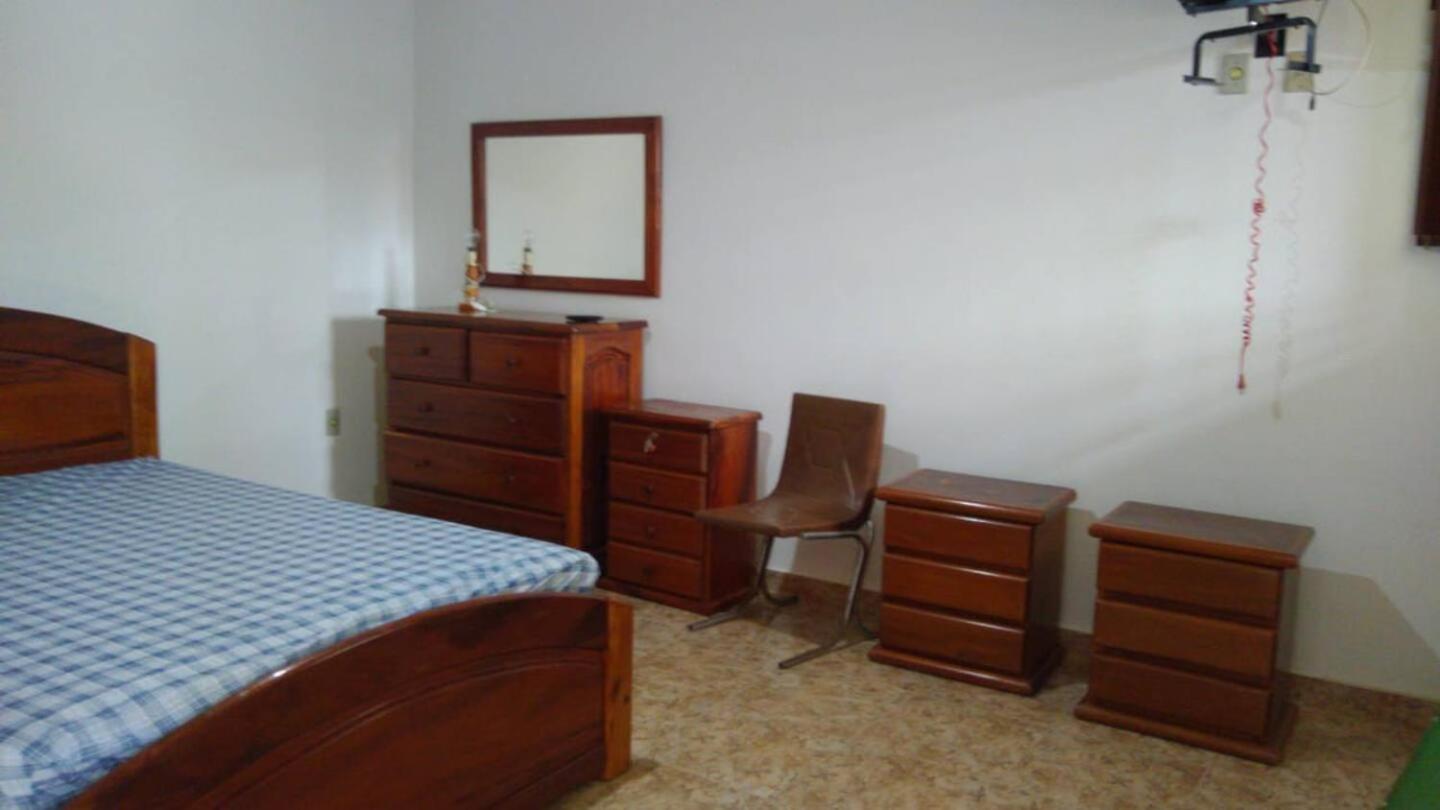 Casa muito espaçosa privativa com Piscina, Churrasqueira e área gourmet