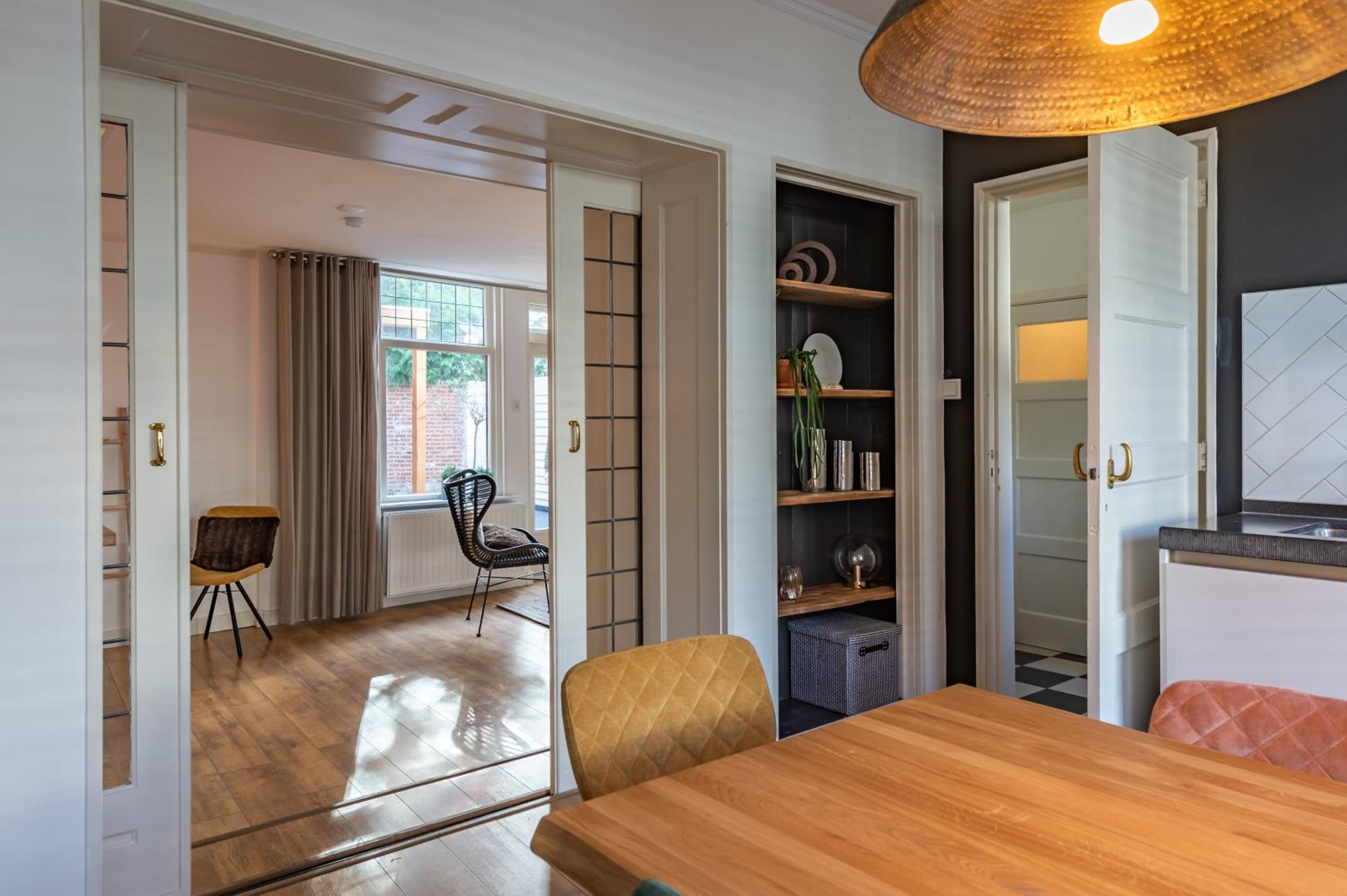 Unieke stadswoning met jacuzzi en sauna max 8 pers view 4
