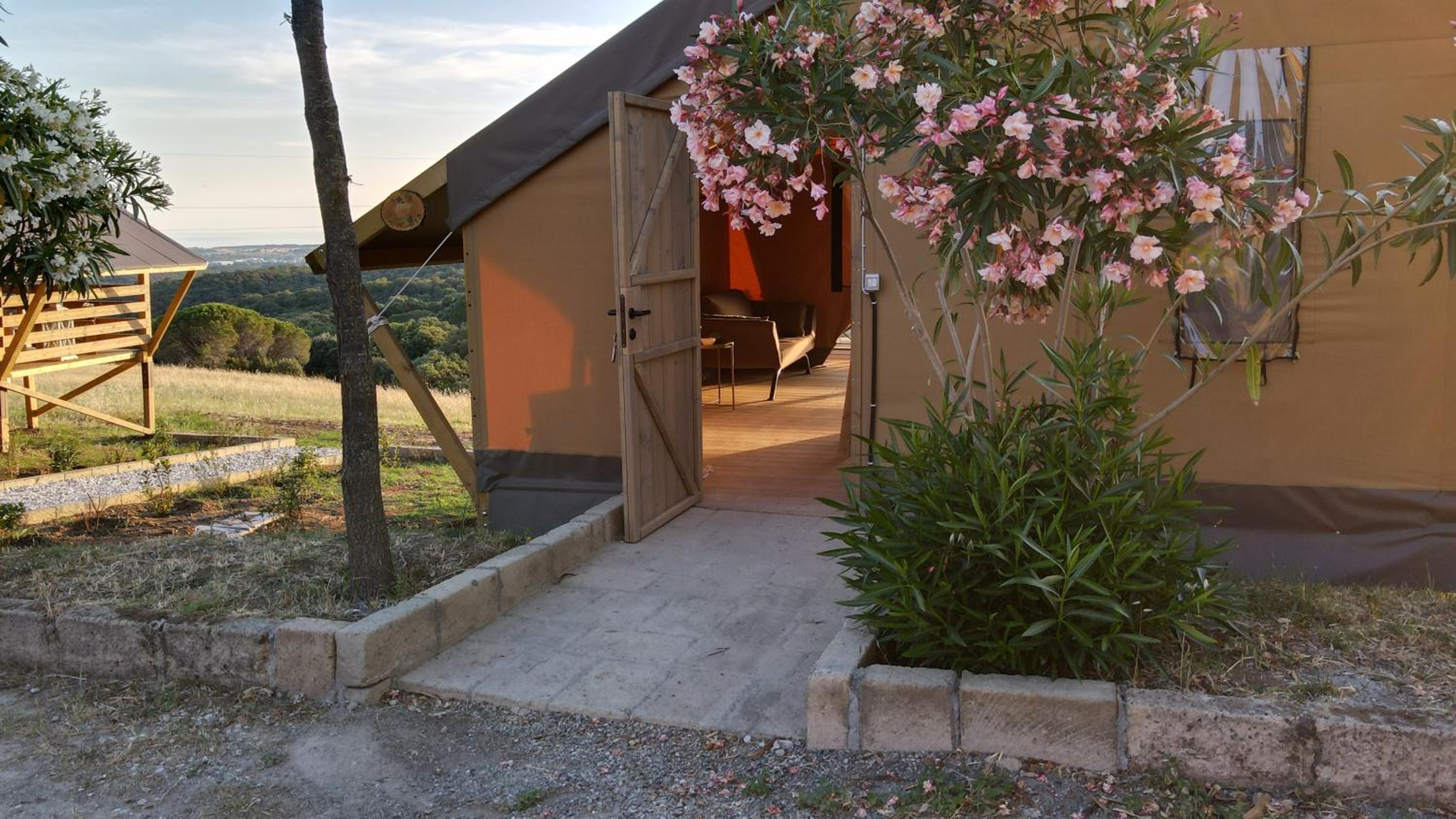 Glamping Debbiare