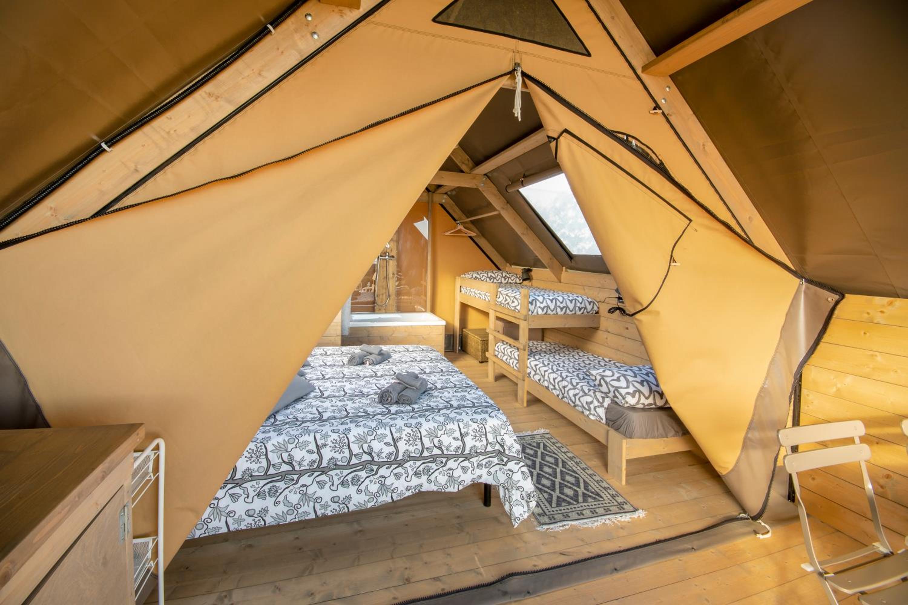 Glamping Debbiare