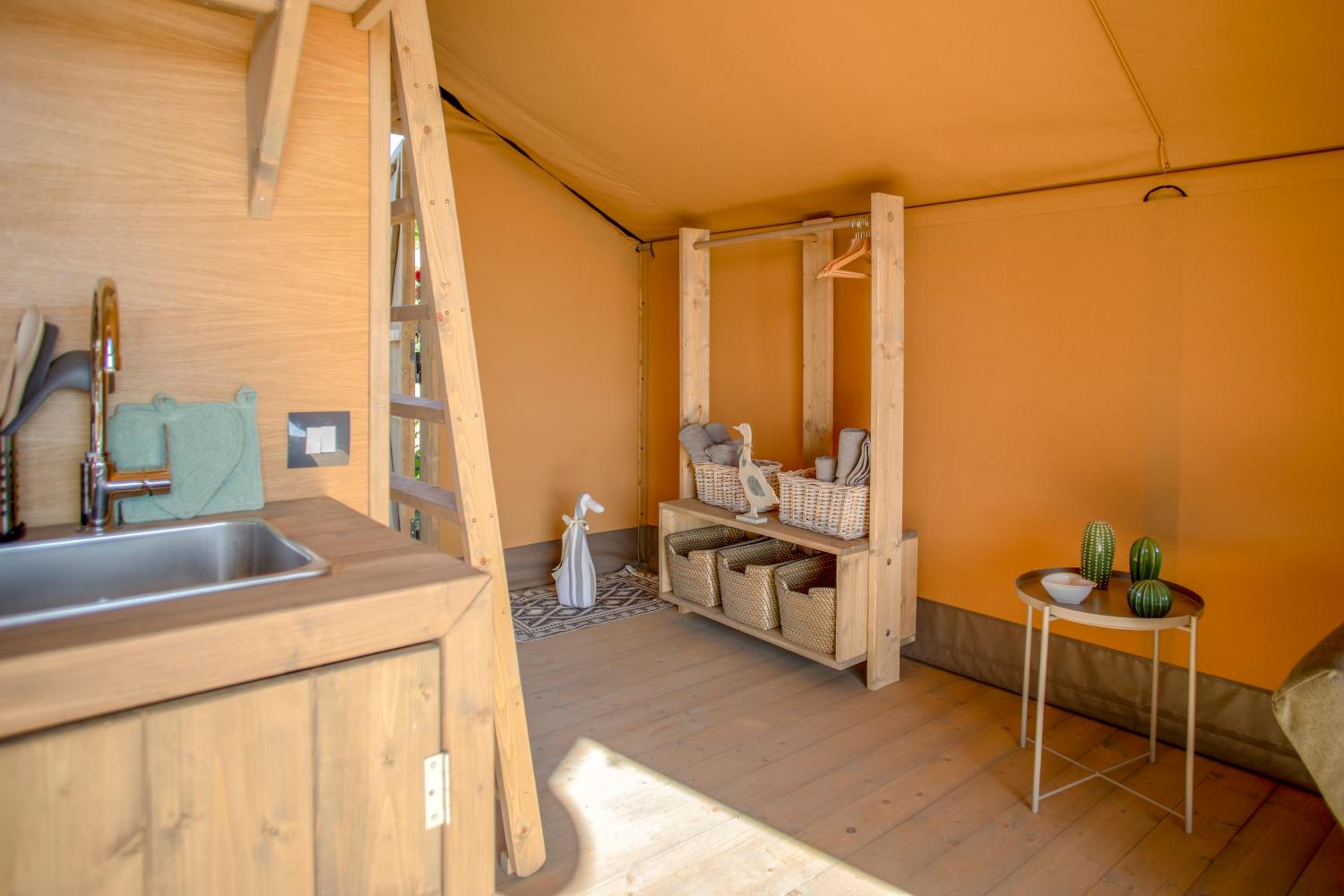 Glamping Debbiare