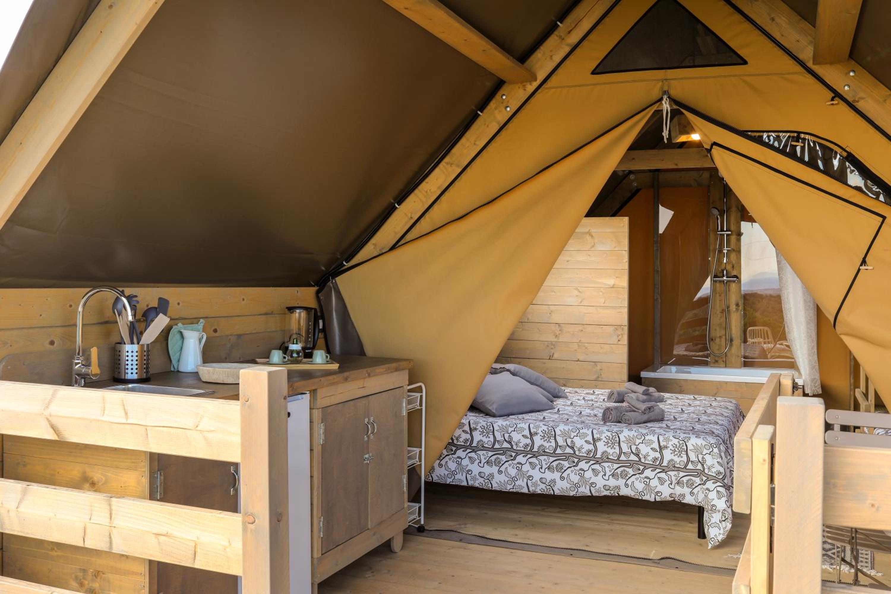 Glamping Debbiare