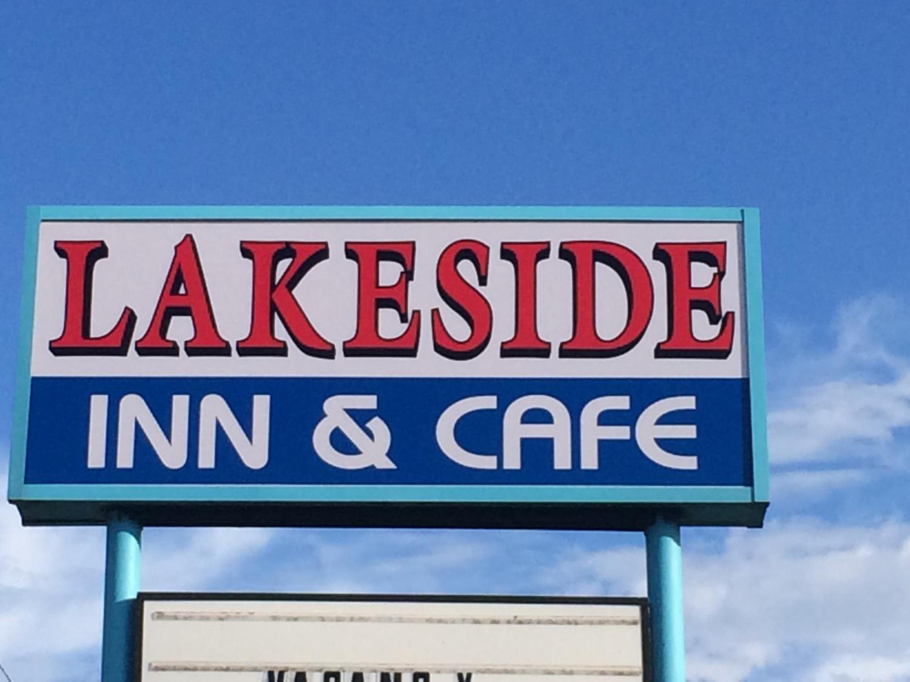 Lakeside Inn and Cafe