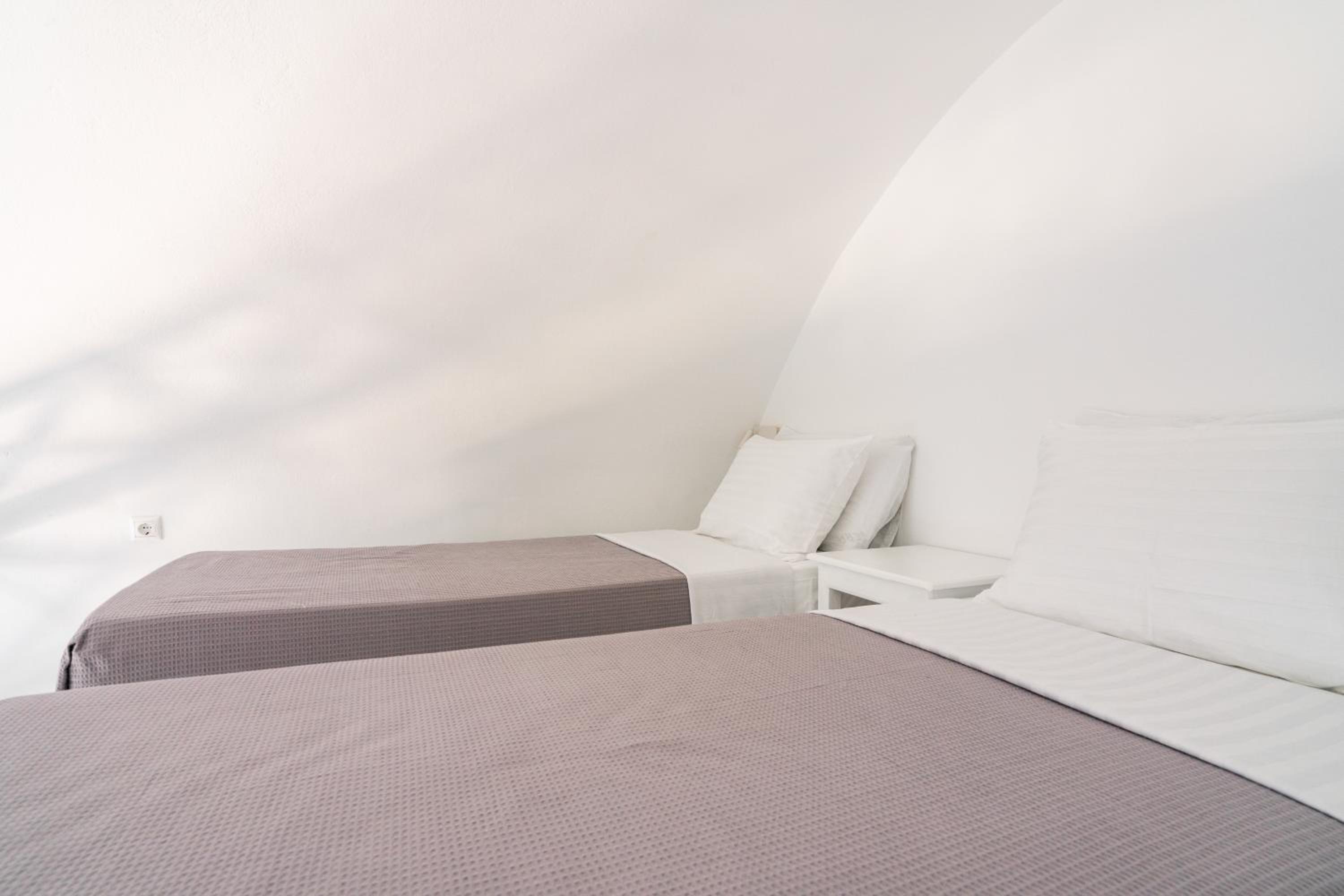 Oia Cave Loft photo 2