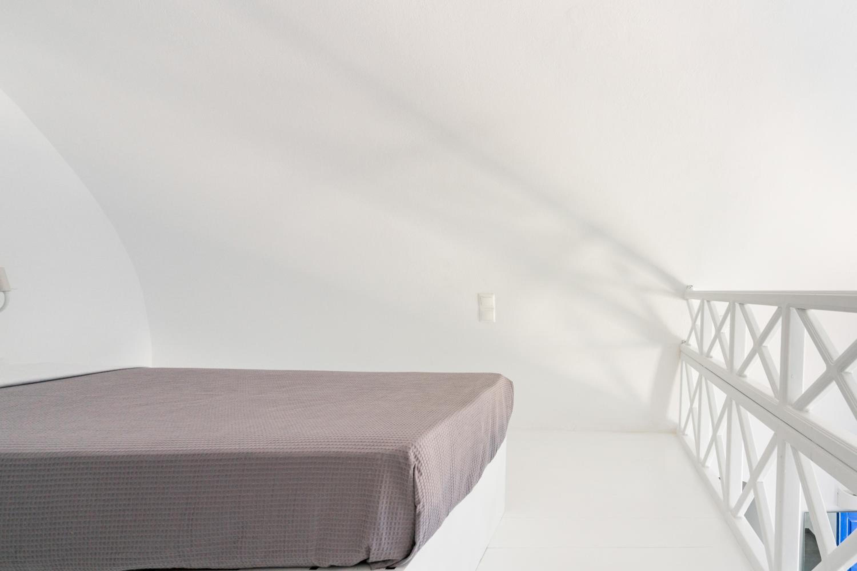 Oia Cave Loft photo 5