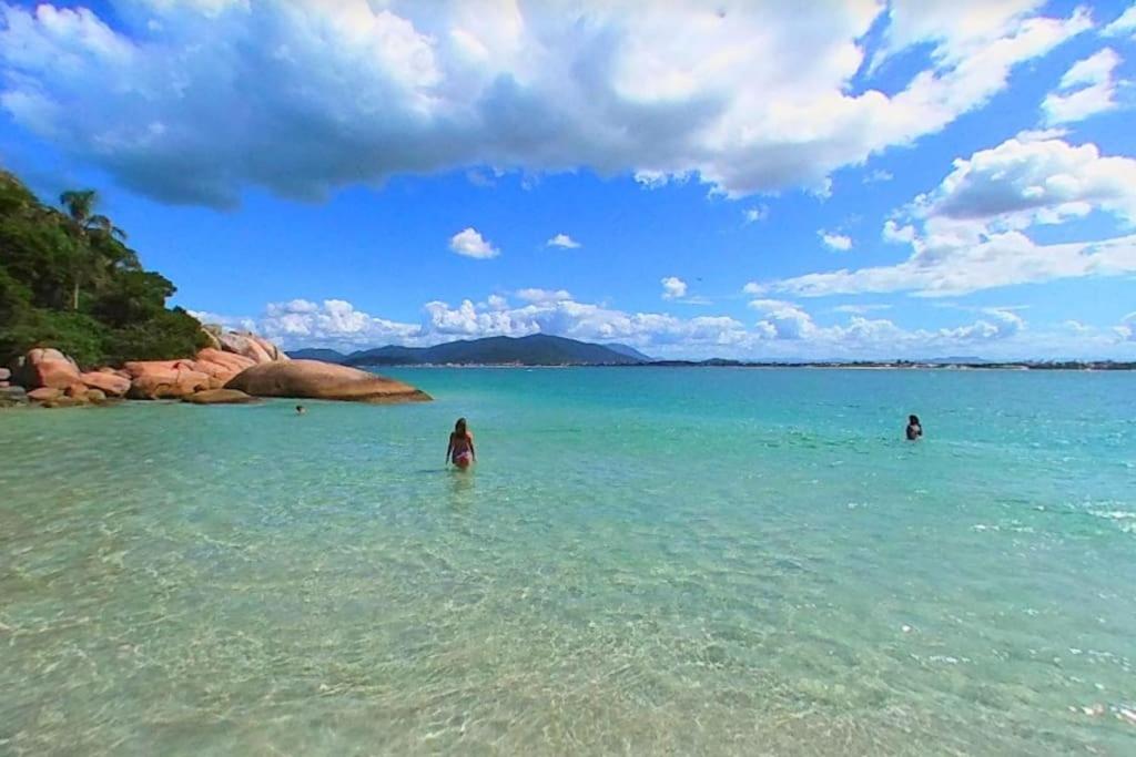 Casa no Campeche à poucos passos da praia com Split