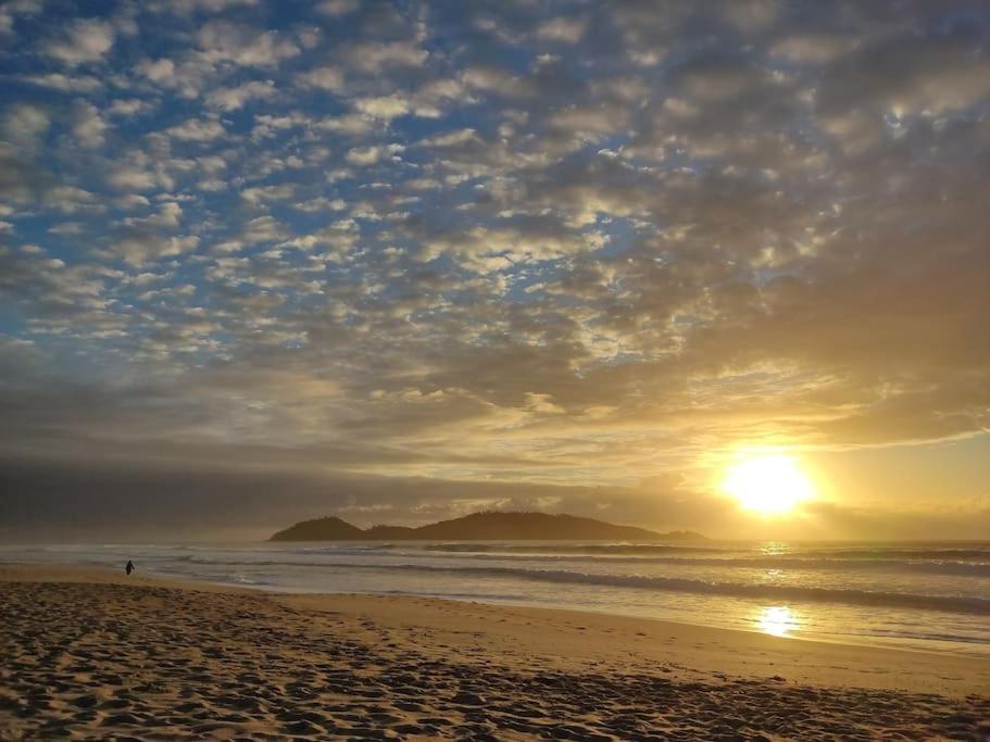 Casa no Campeche à poucos passos da praia com Split