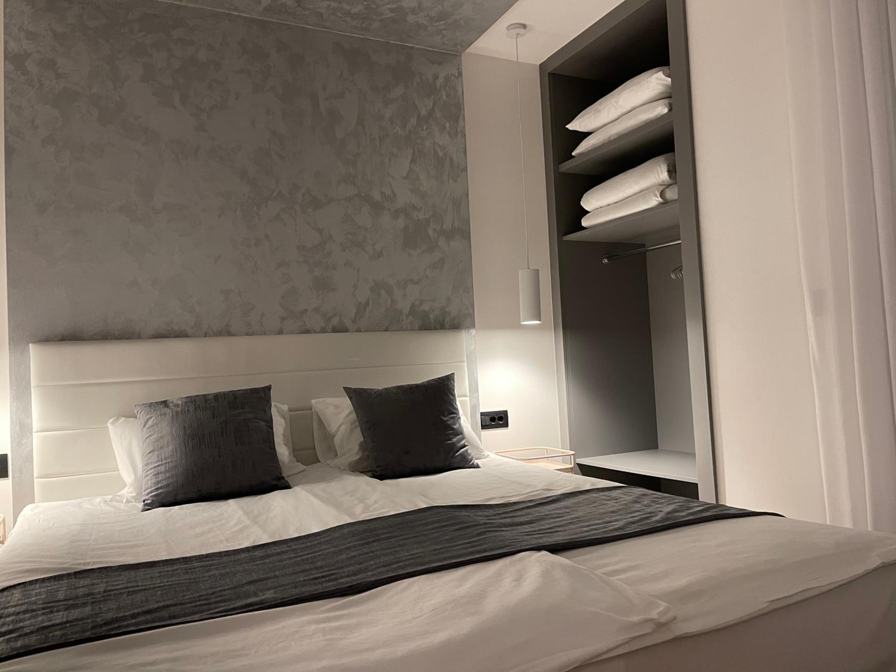 Mangio Dubrovnik Silver