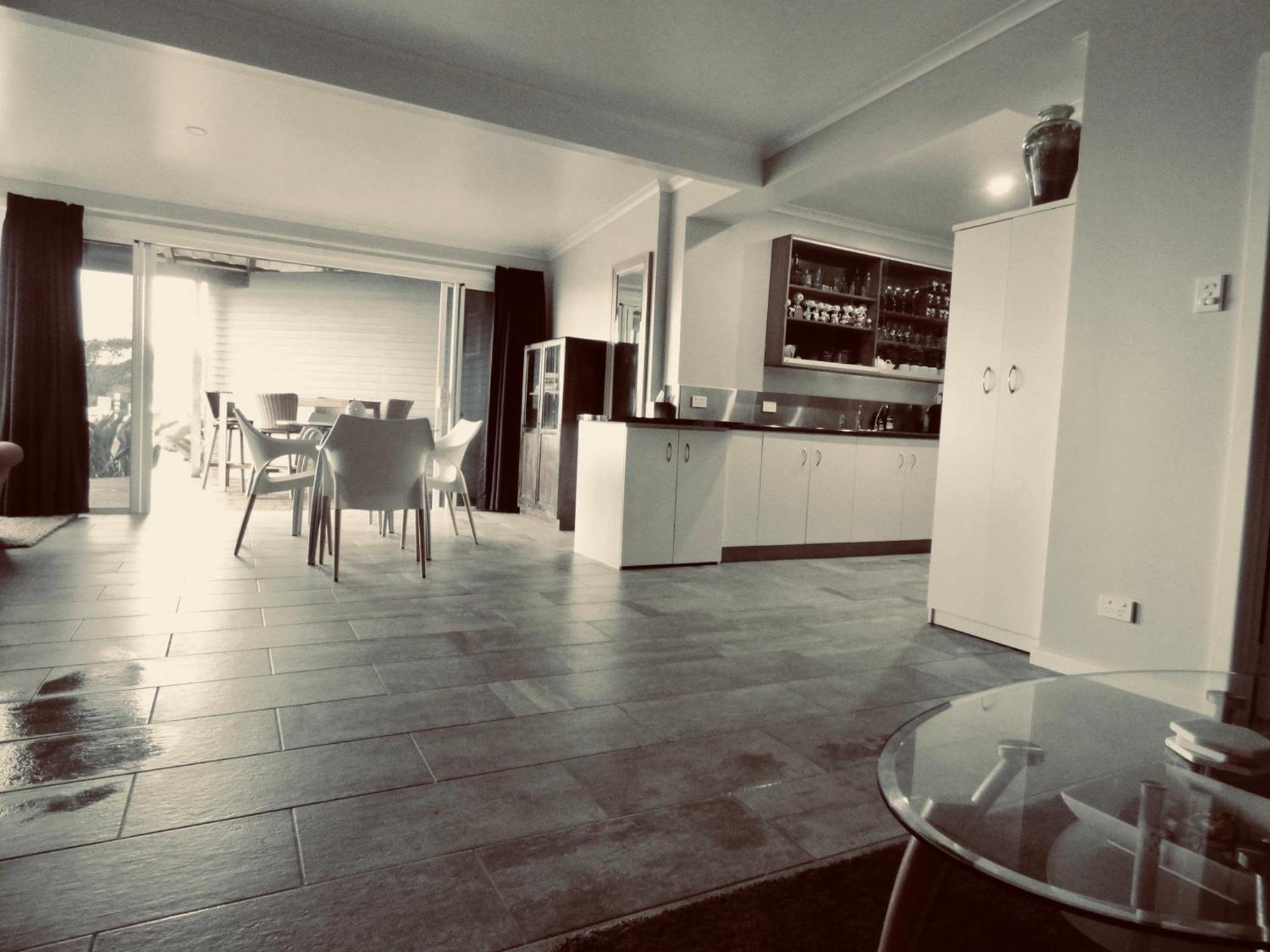 ArtHOUSE Beachfront Accommodation