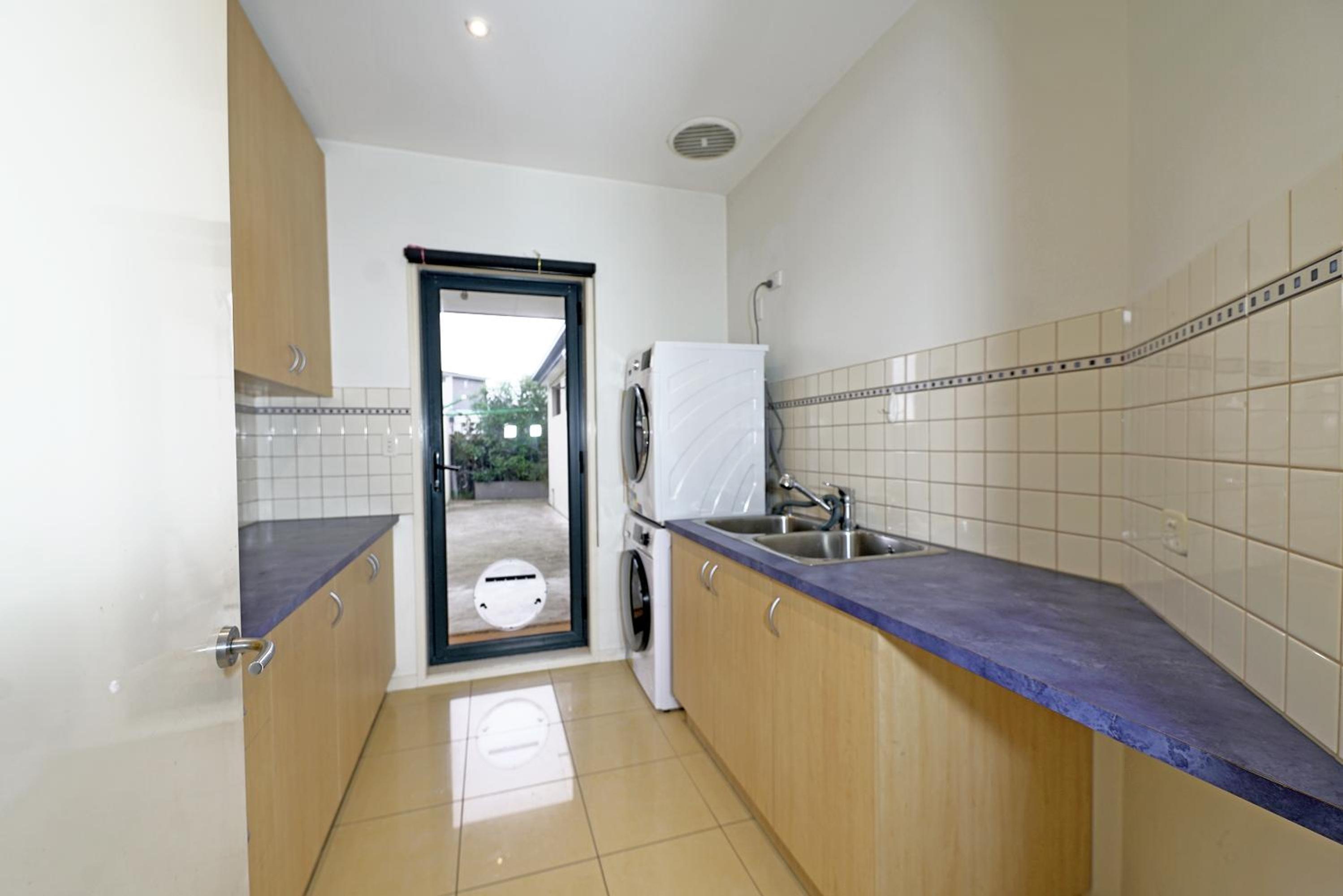 Luxury 7BRM Entire House Lakeview BlackSwans Wifi BBQ Resort