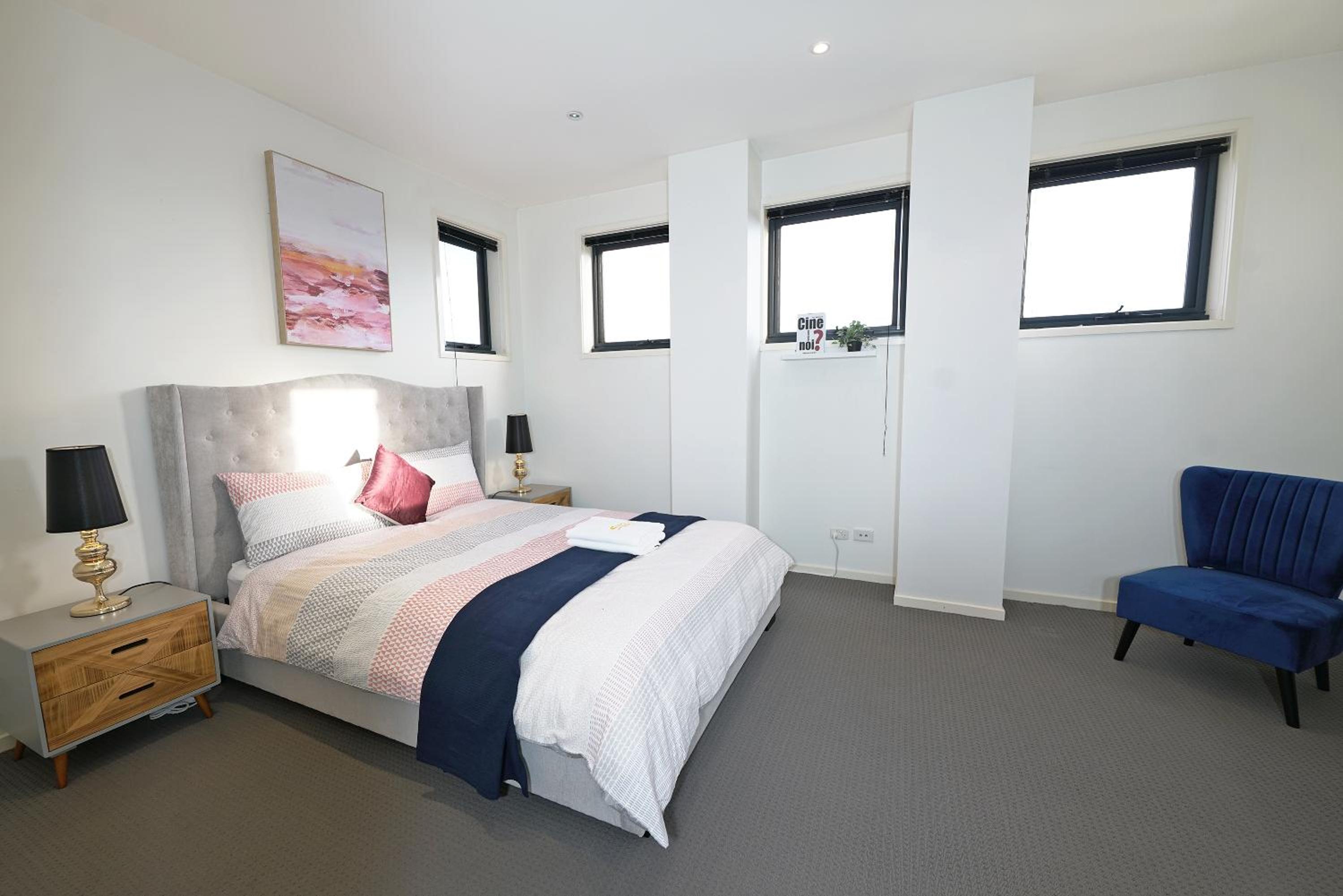 Luxury 7BRM Entire House Lakeview BlackSwans Wifi BBQ Resort