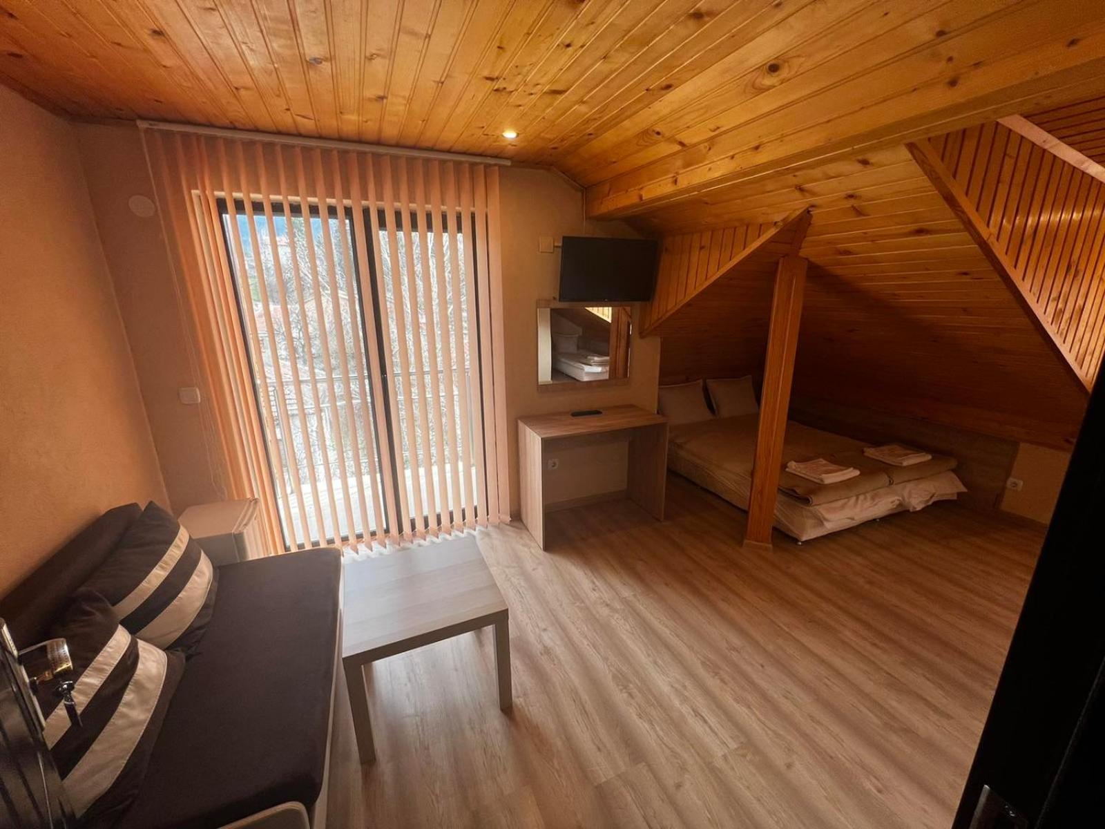 Advel Guest House