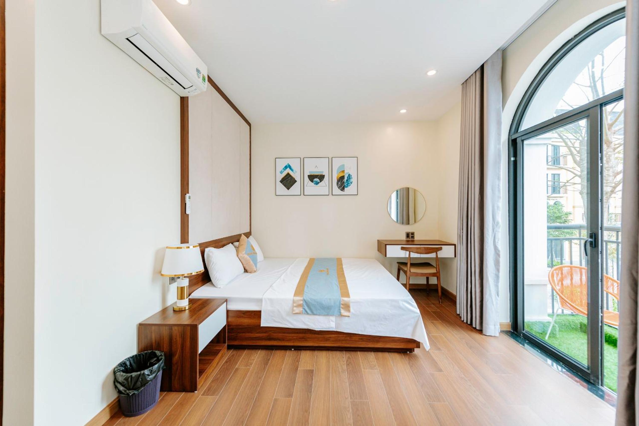 Harbor Bay Residence