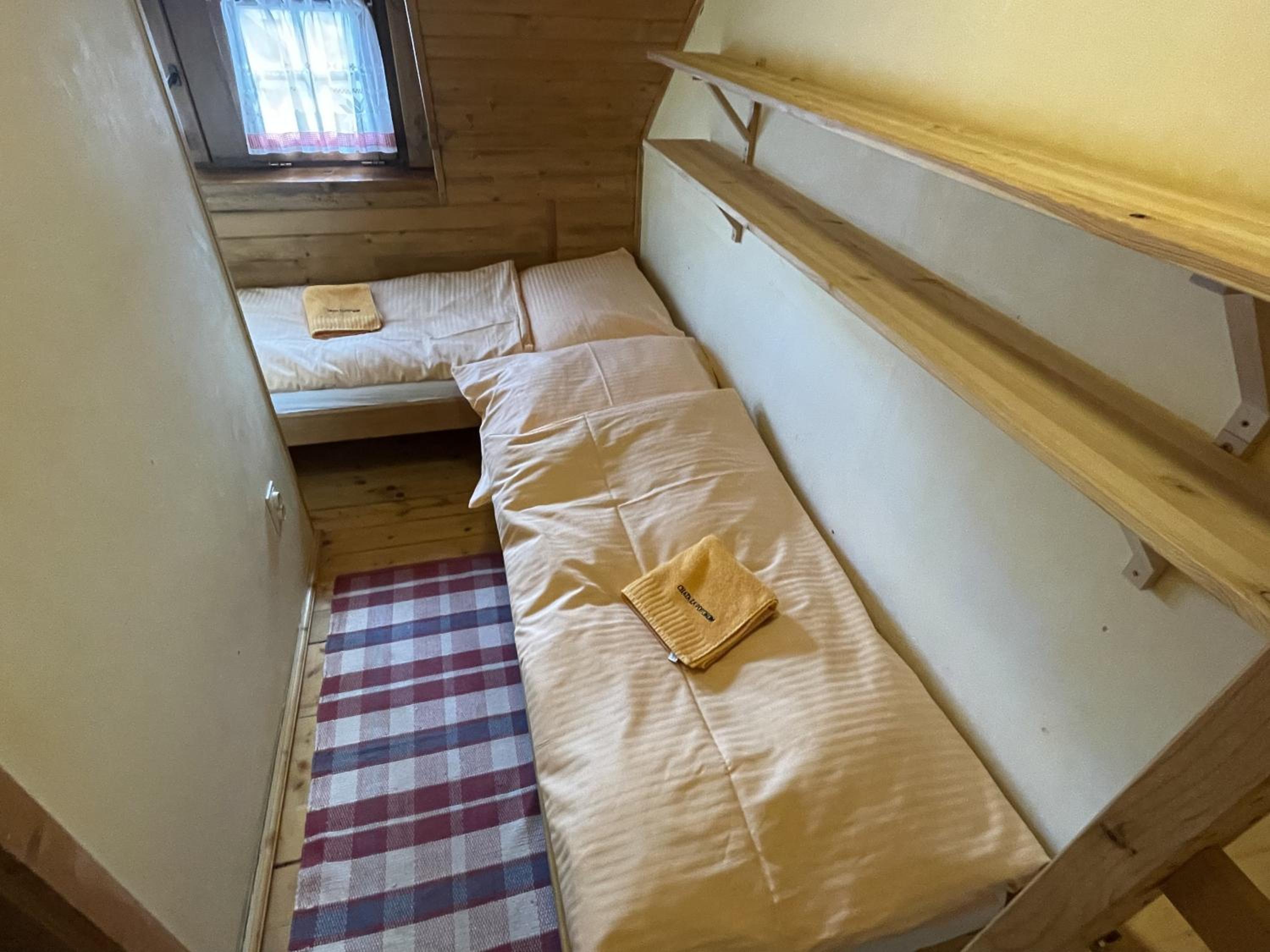 Photo 33