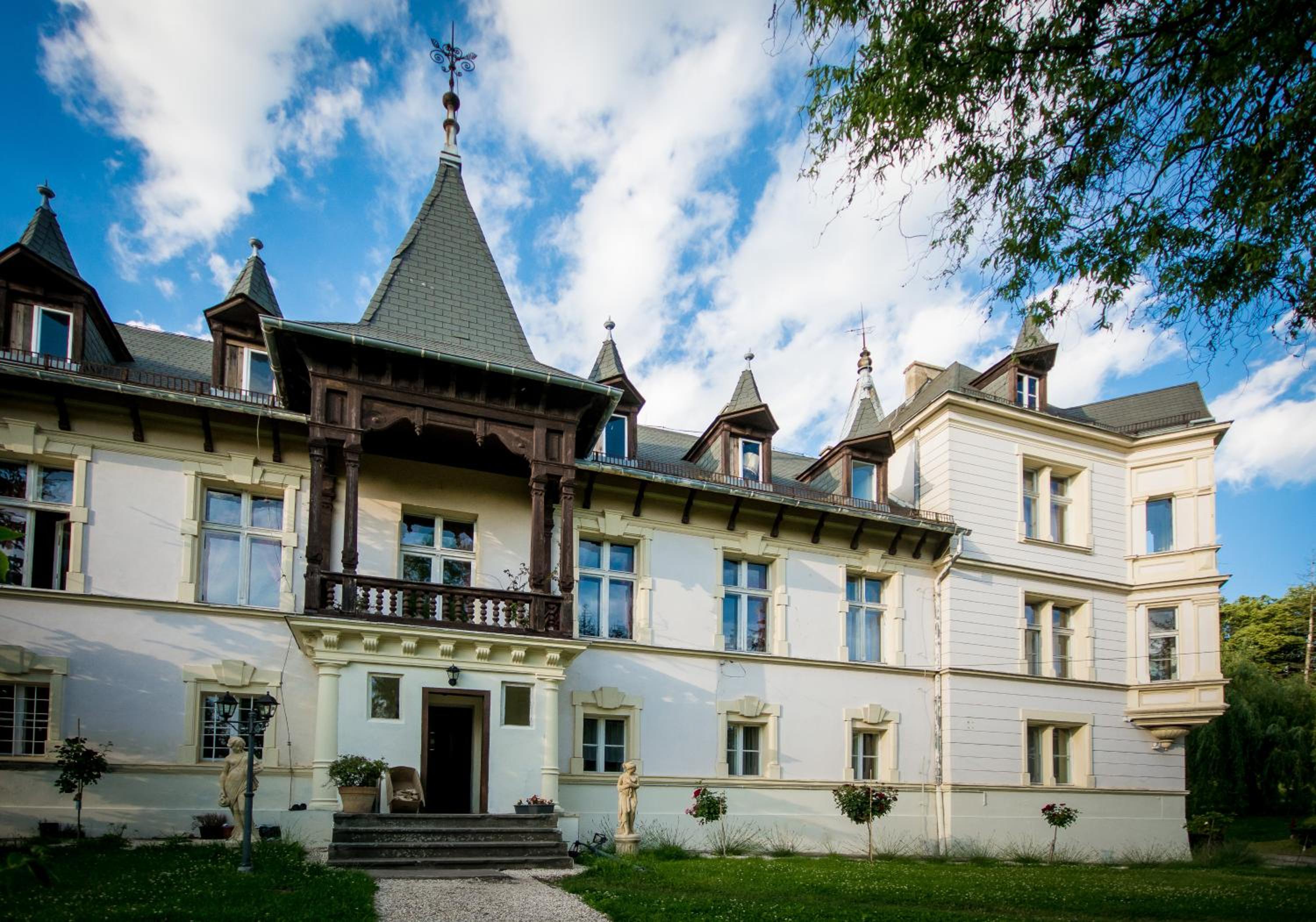Pałac Ławica view 4