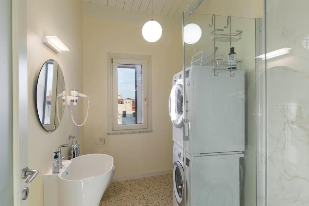 Centro Storico, esclusivo, 4' piano senza ascensore, auto e posto auto possibile per soggiorni min 15 giorni photo 2