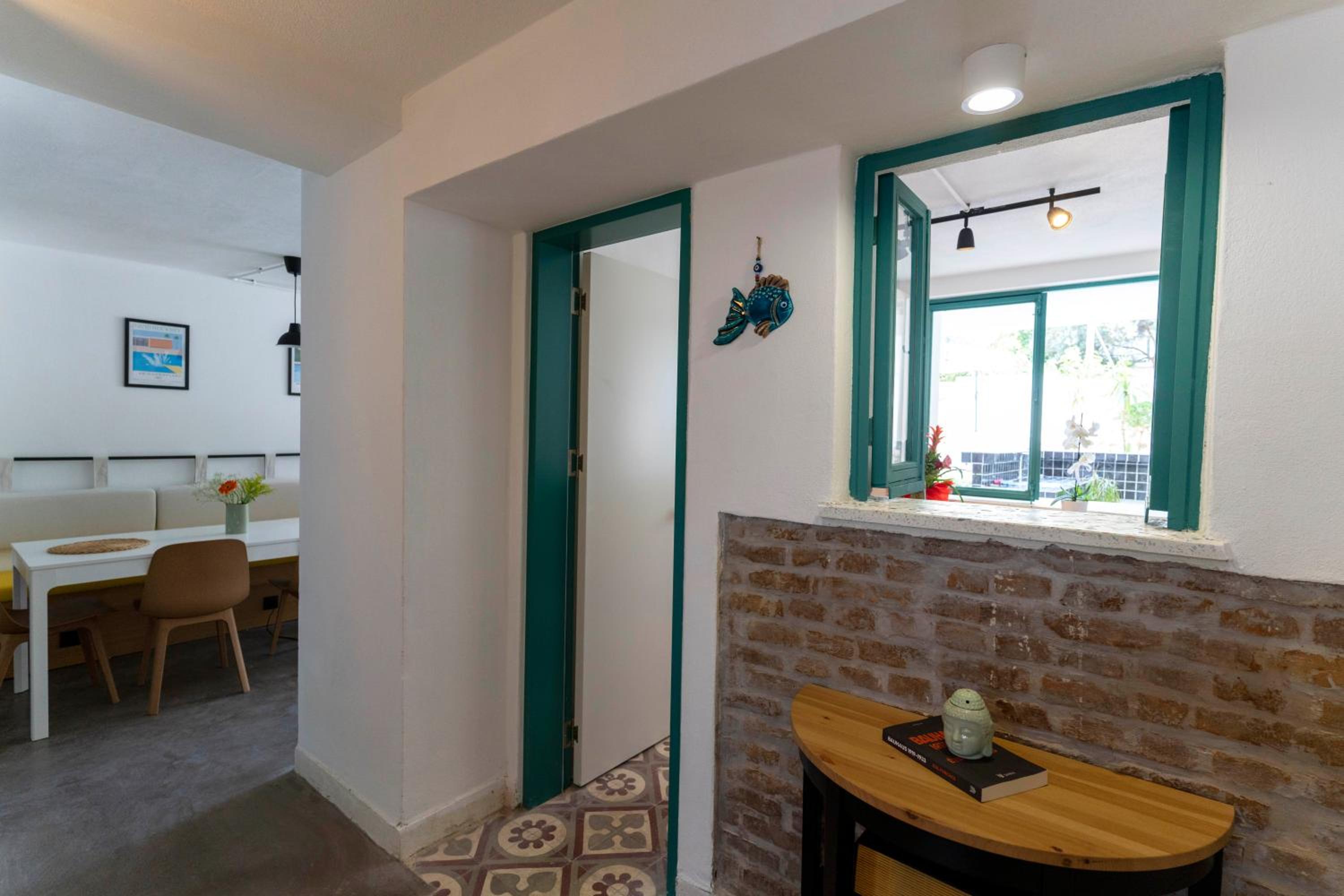BE BOLD HOSTEL