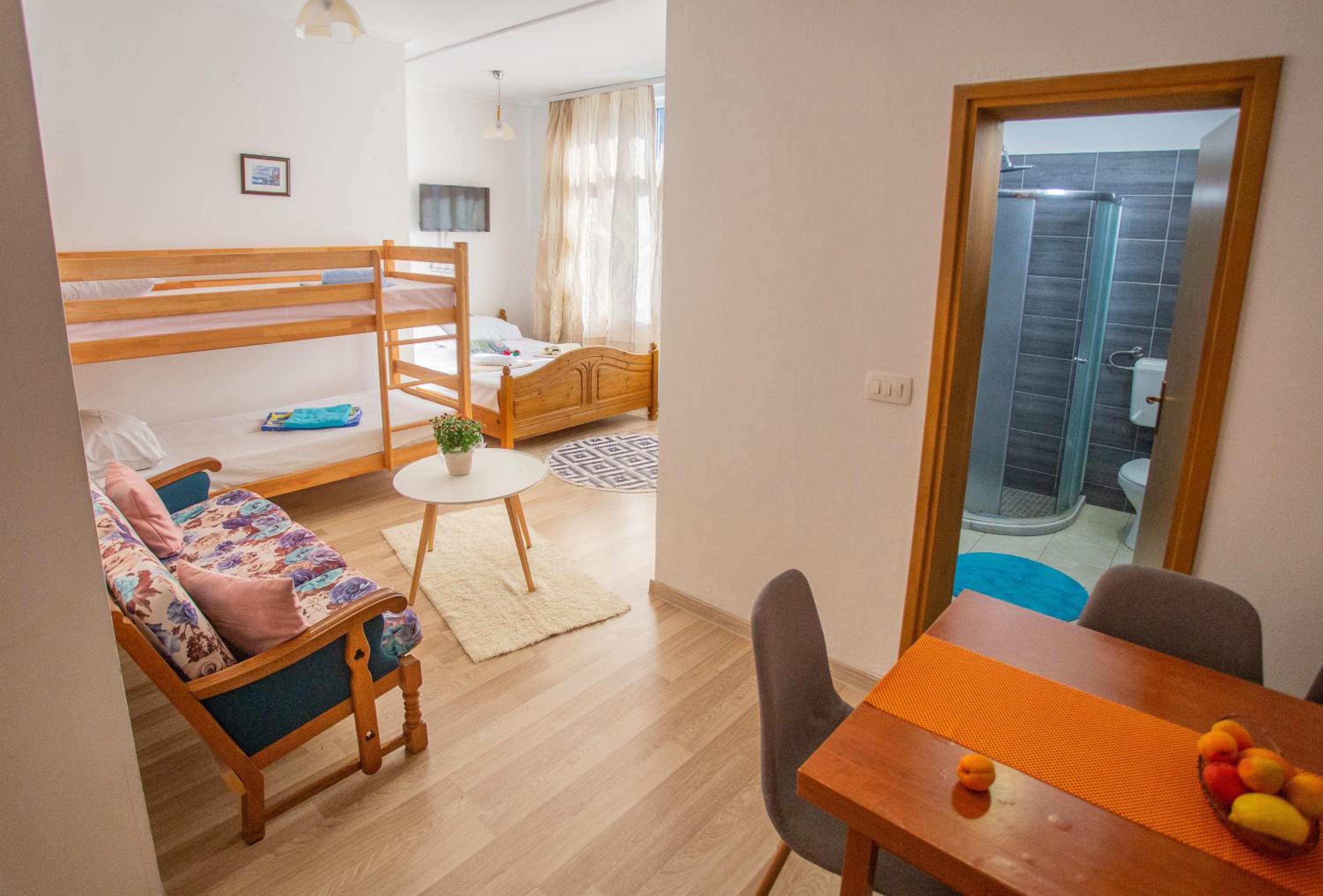 Guesthouse Sanja - Apartments 212