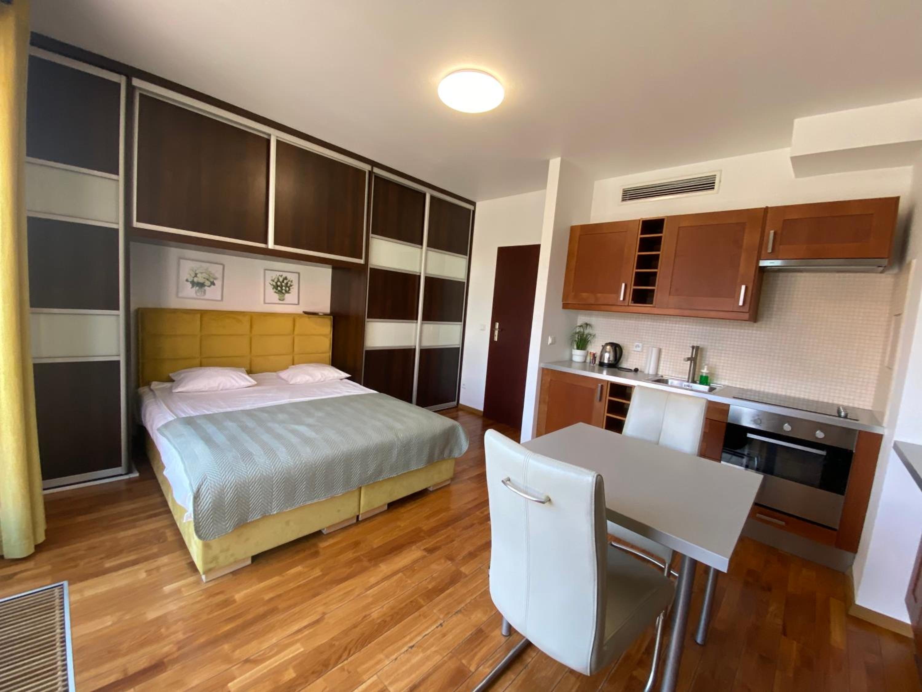 Silver Apartments