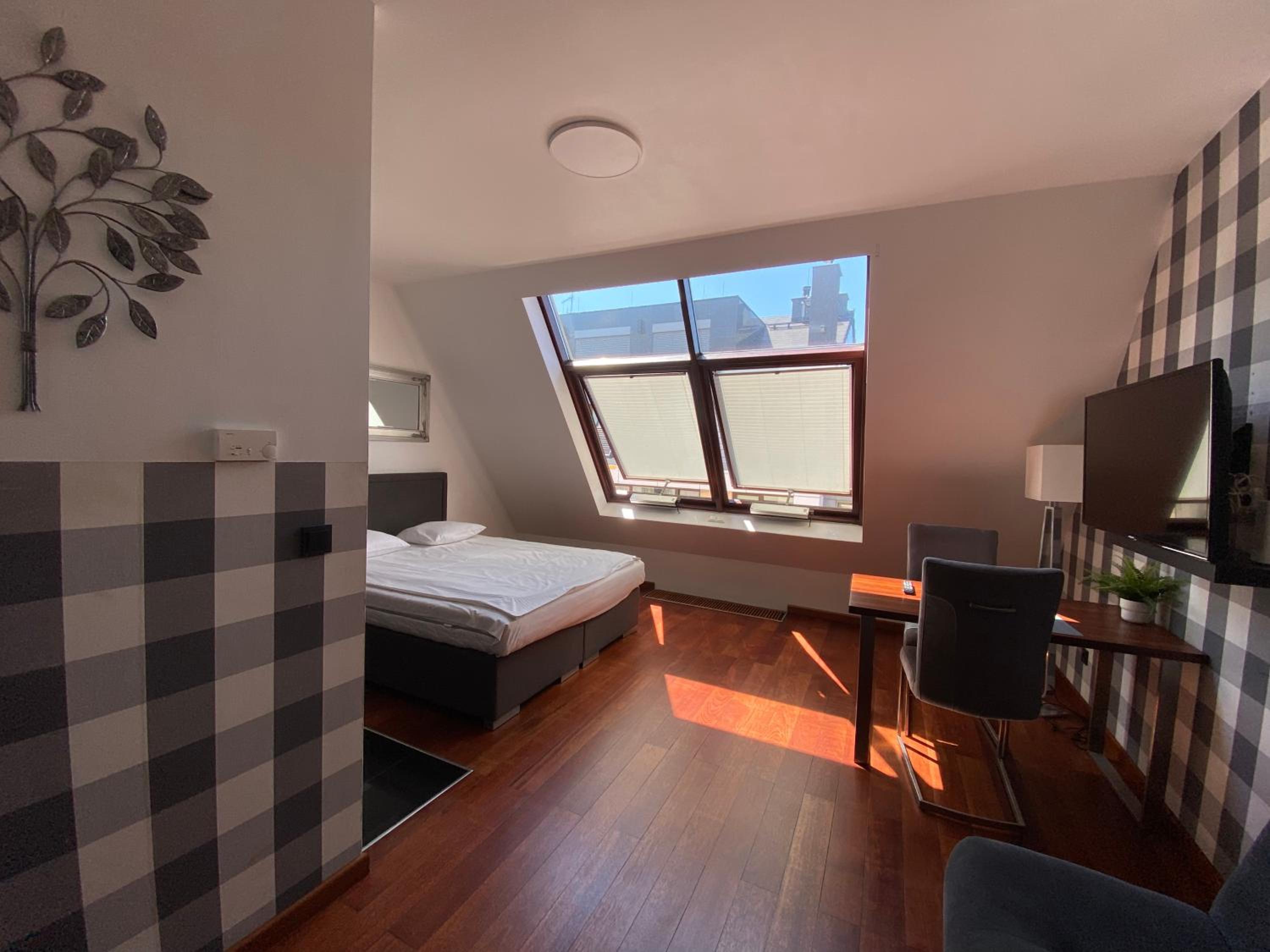 Silver Apartments