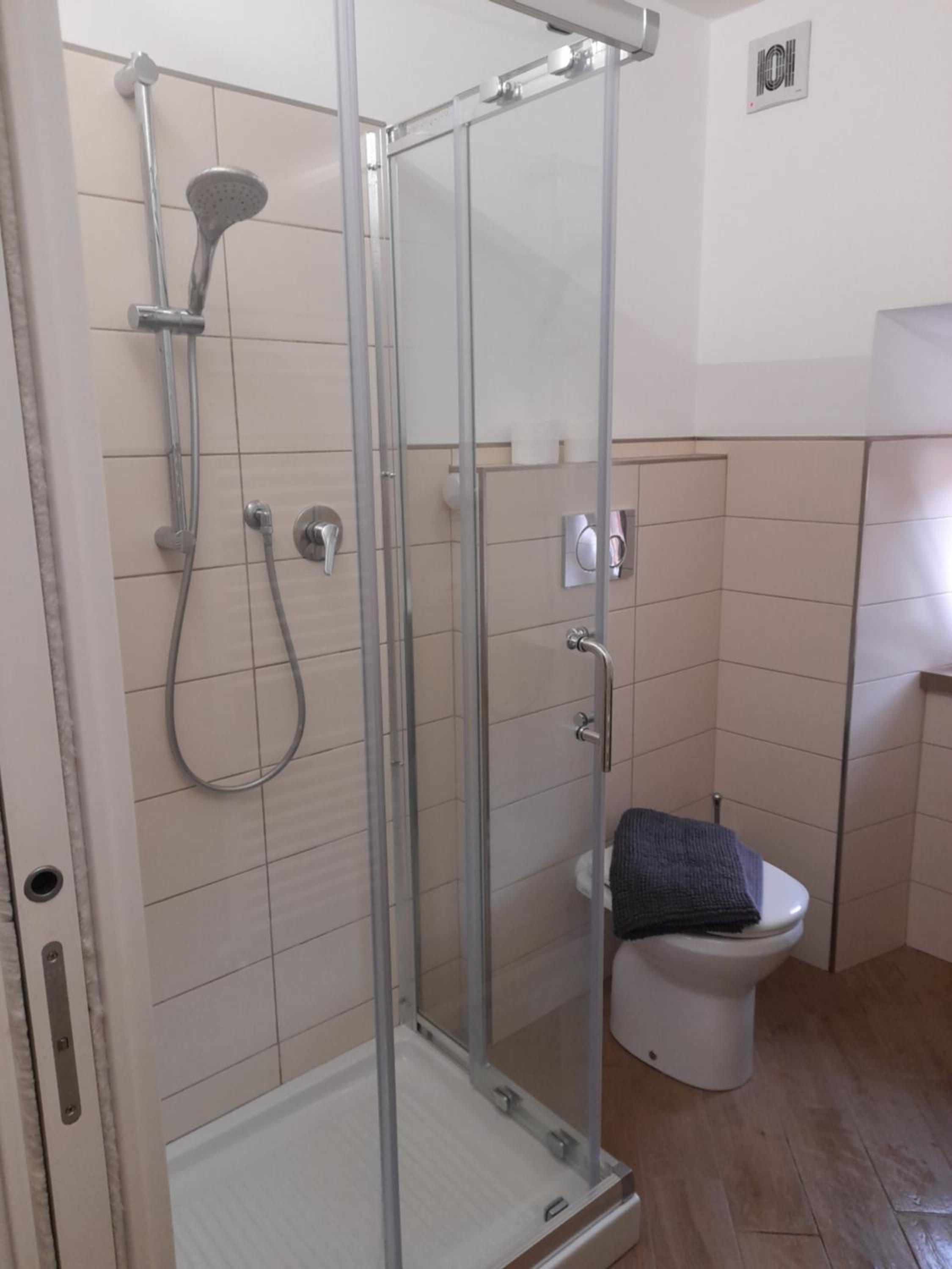 Atelier di Denise en Panicale — bathroom