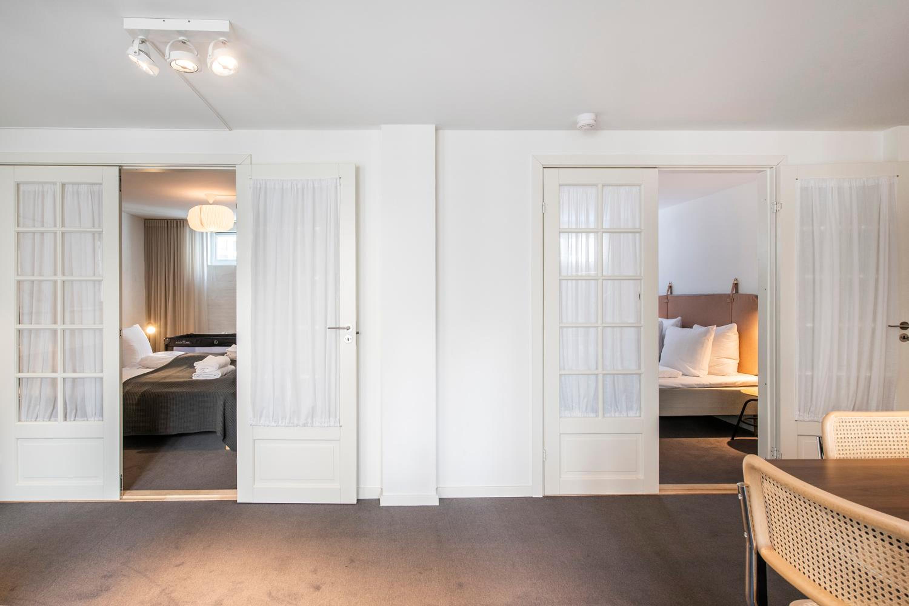 Churchill 2BR by Daniel&Jacob's