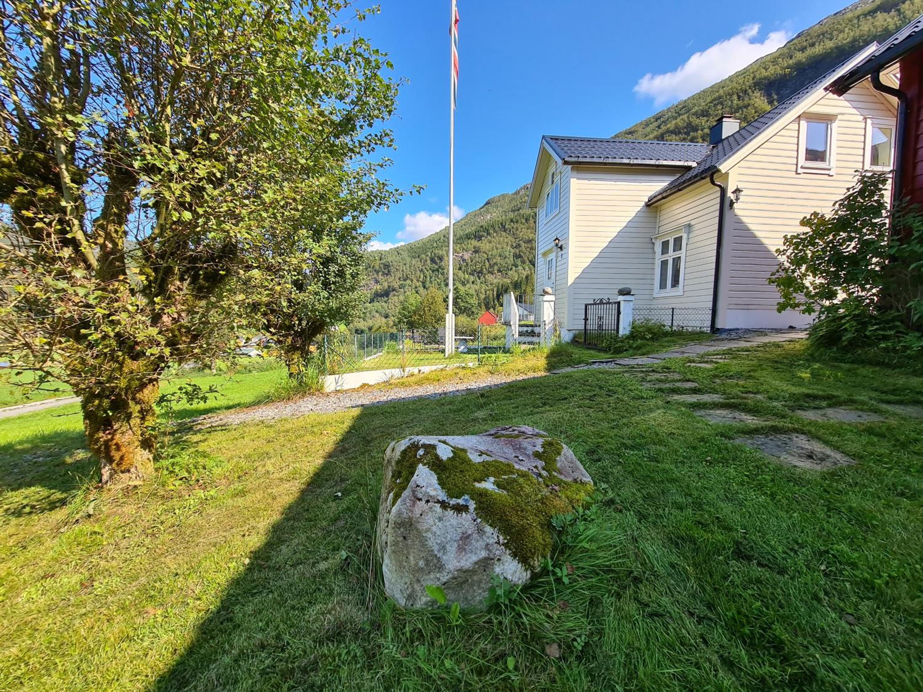 Photo 46