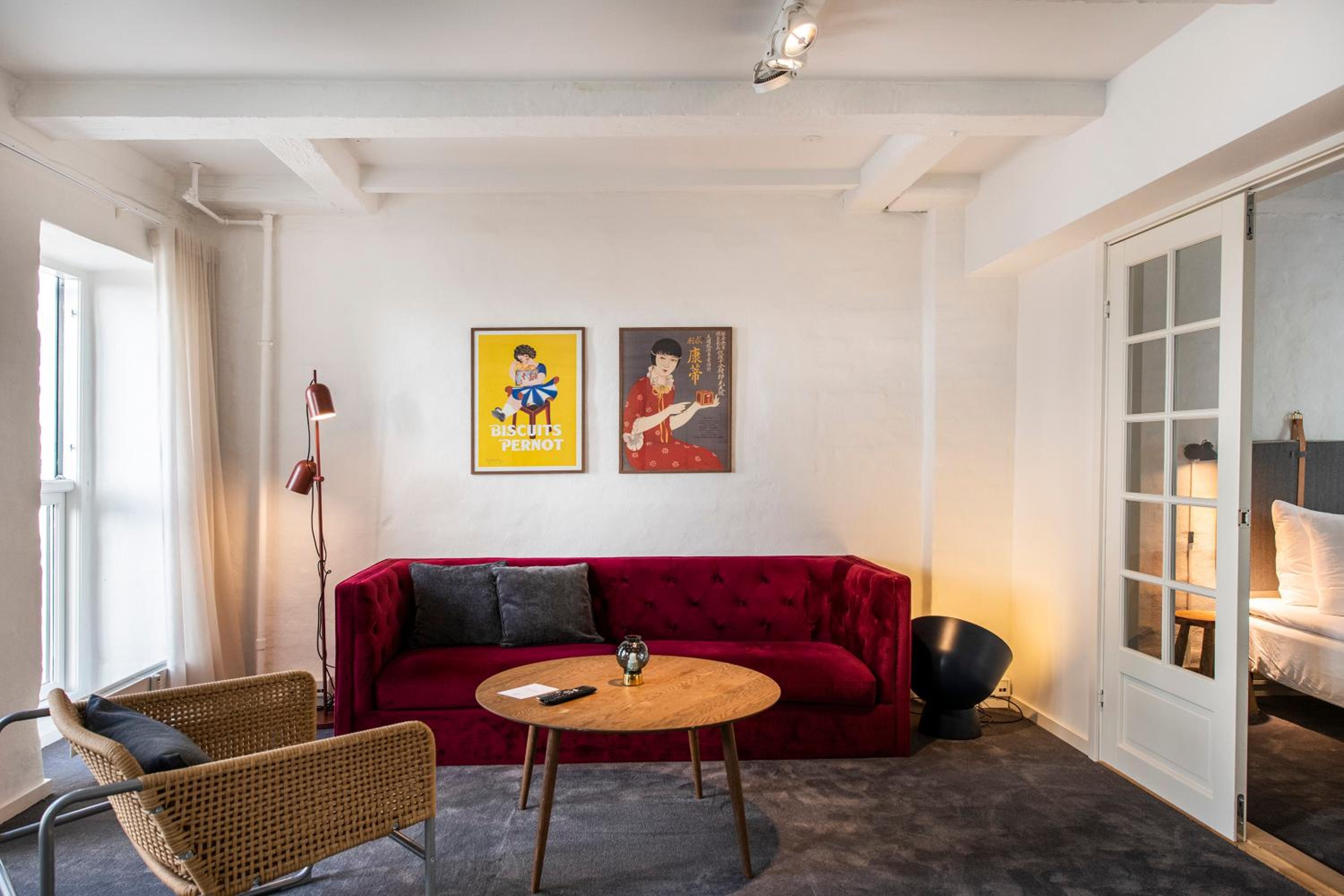 Churchill 2BR by Daniel&Jacob's