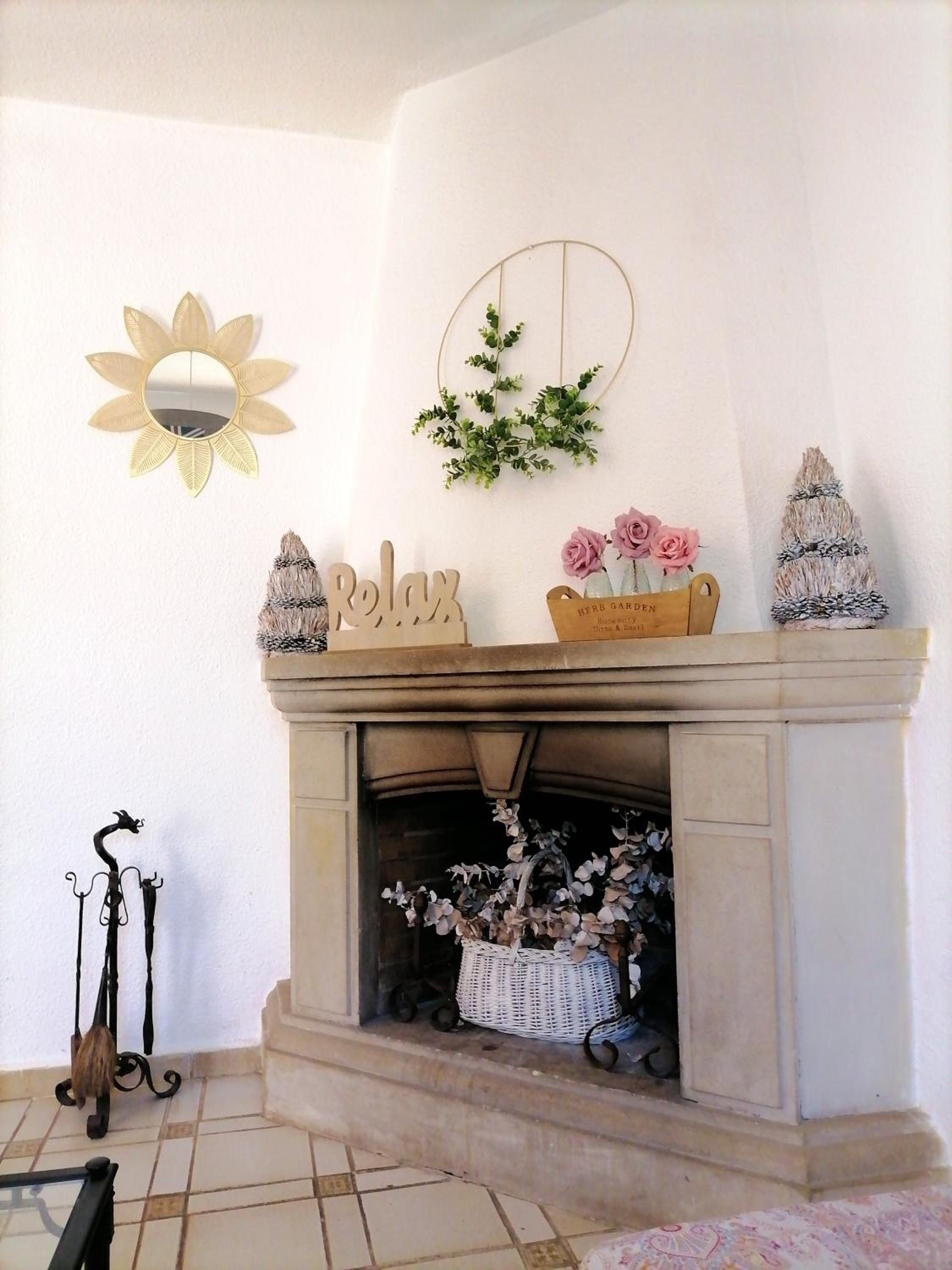 Welcoming House in Torrevieja with Shared Pool