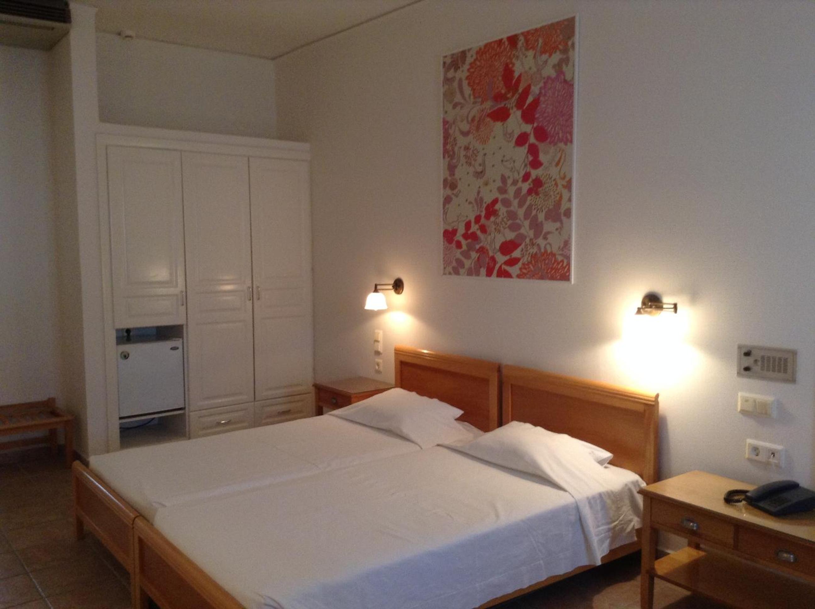 Rose Bay Hotel