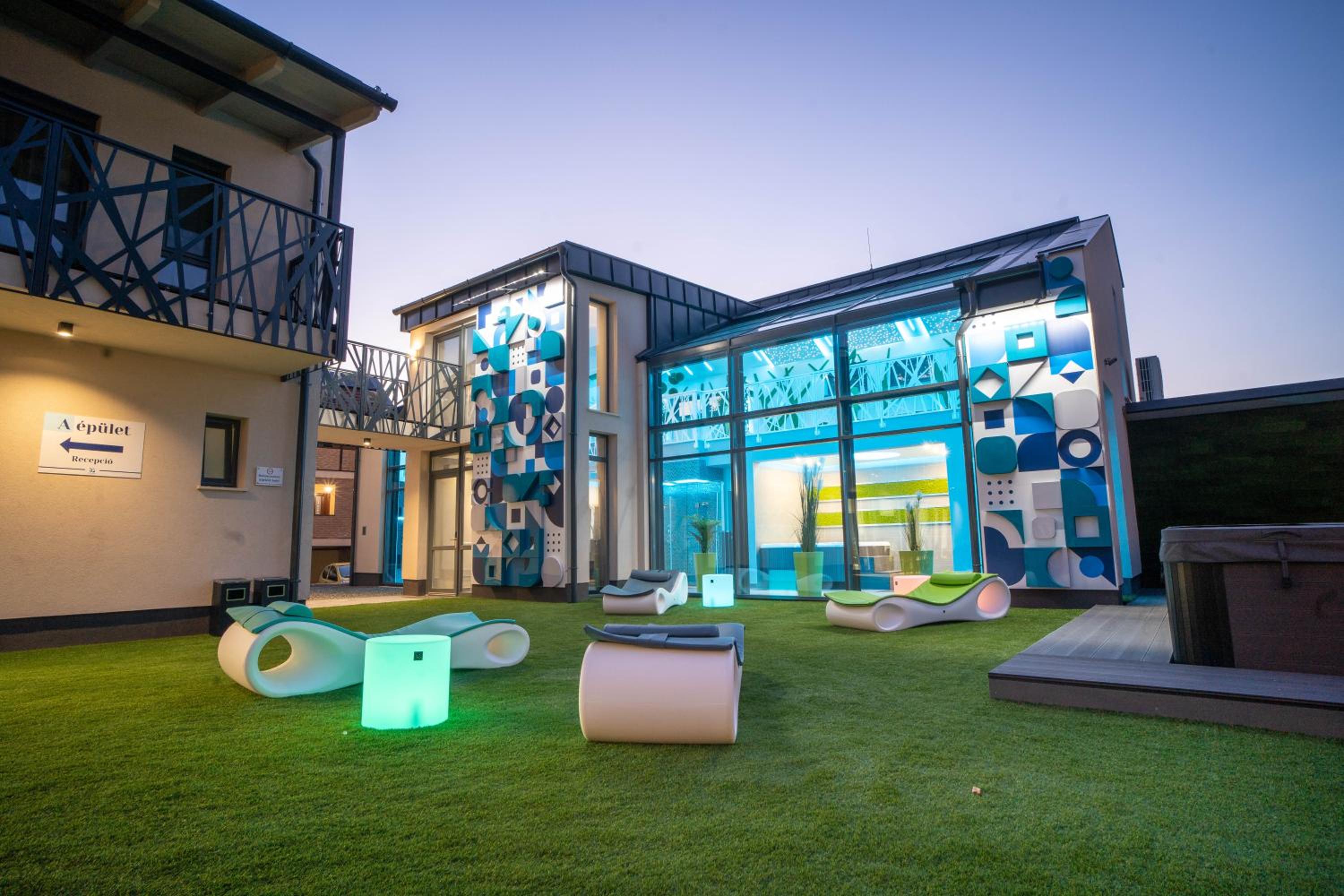 Hotel La Vita Prémium Panzió - Image 1