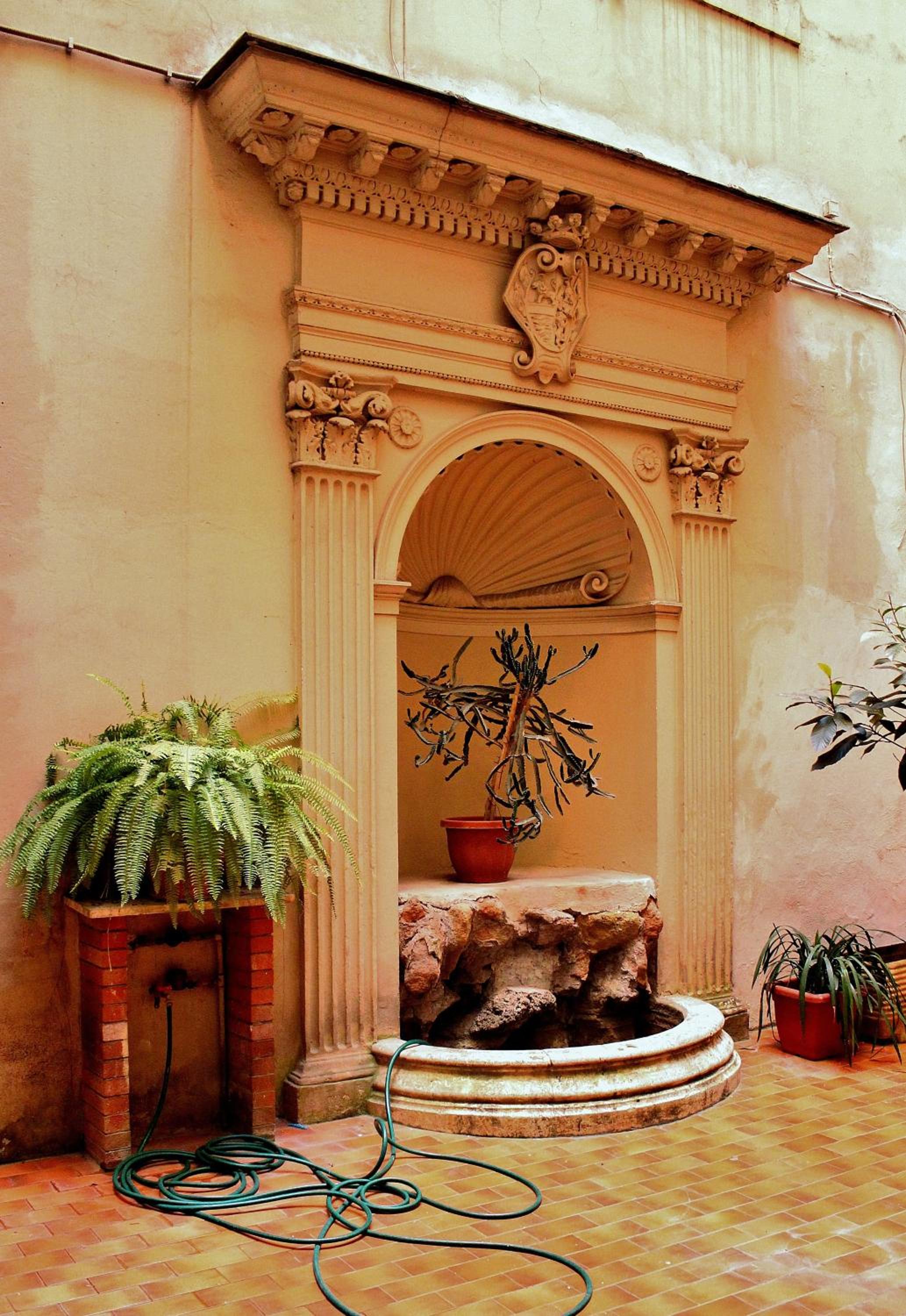 AmoRoma Suite