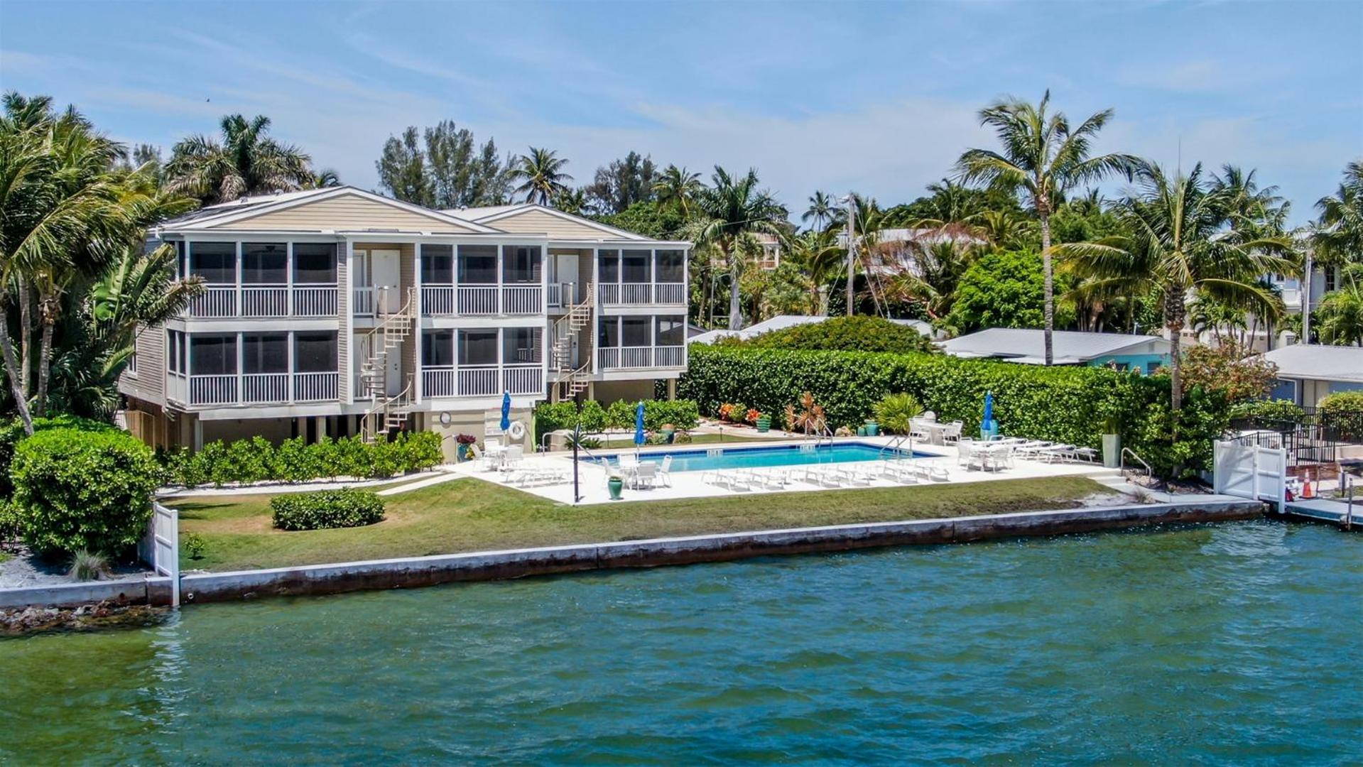 Captiva Hide A Way 2B view 4