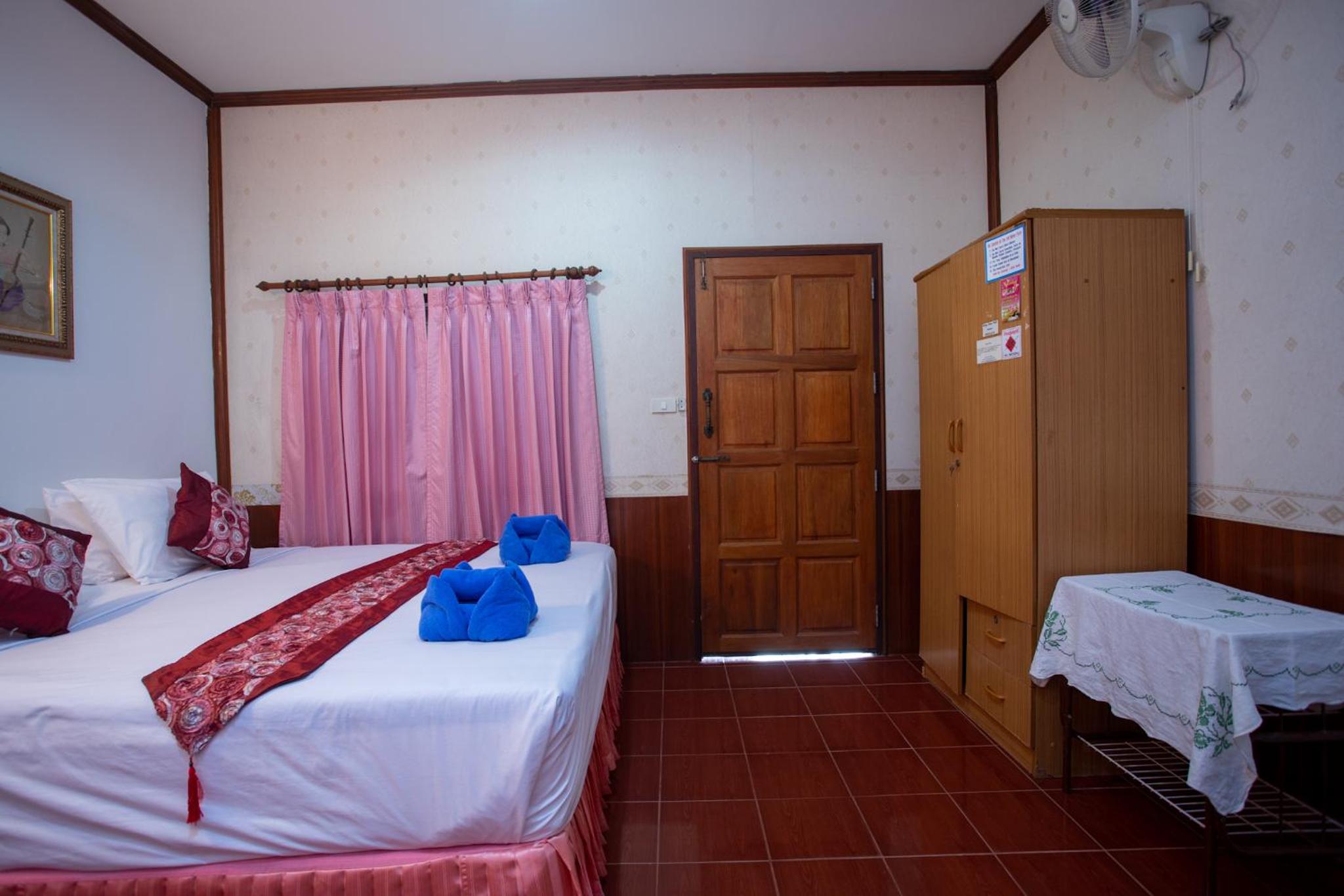 Rung Arun Resort