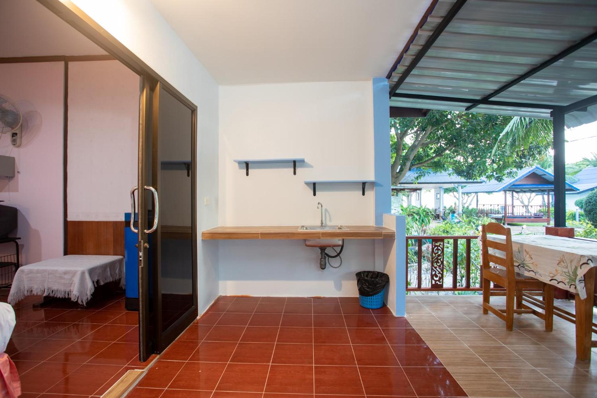 Rung Arun Resort