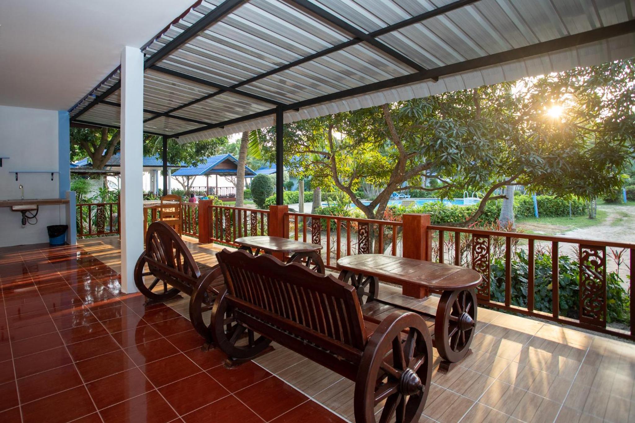 Rung Arun Resort