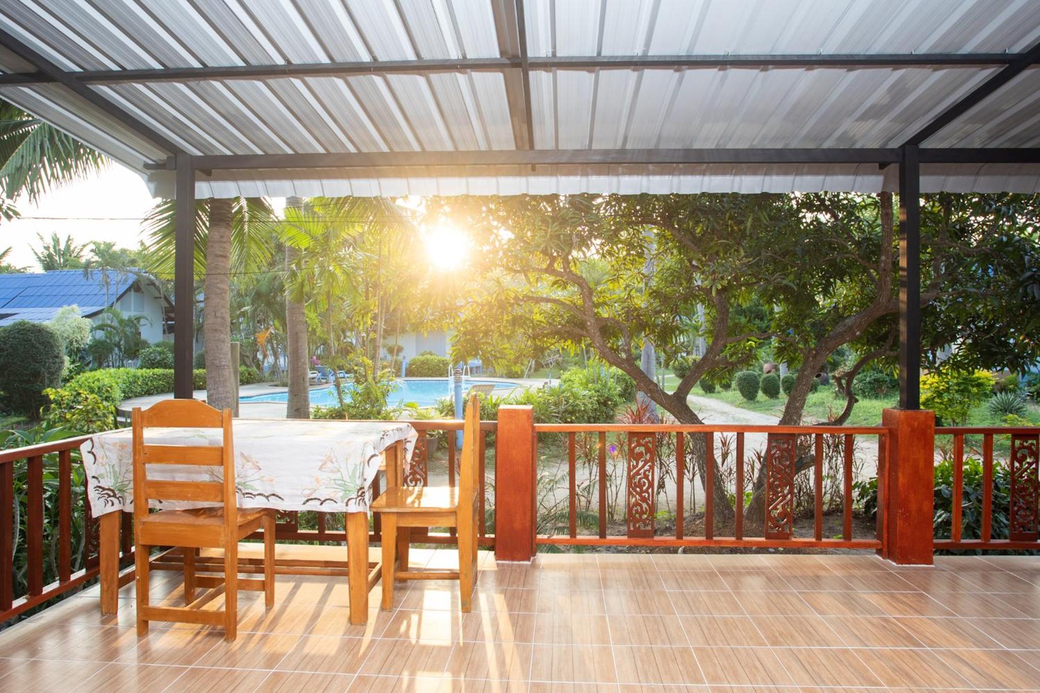 Rung Arun Resort