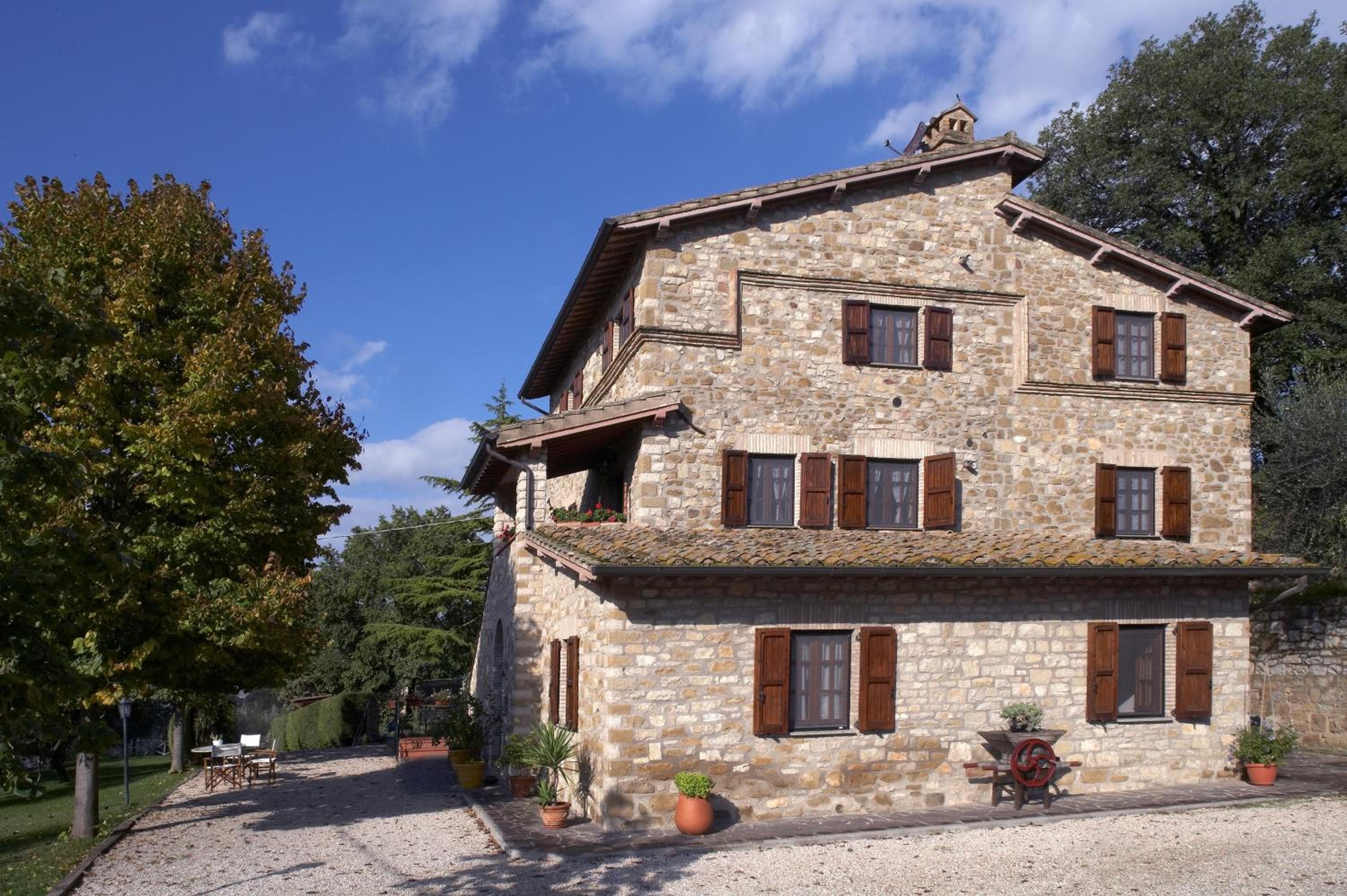 Casale Favilluta view 4