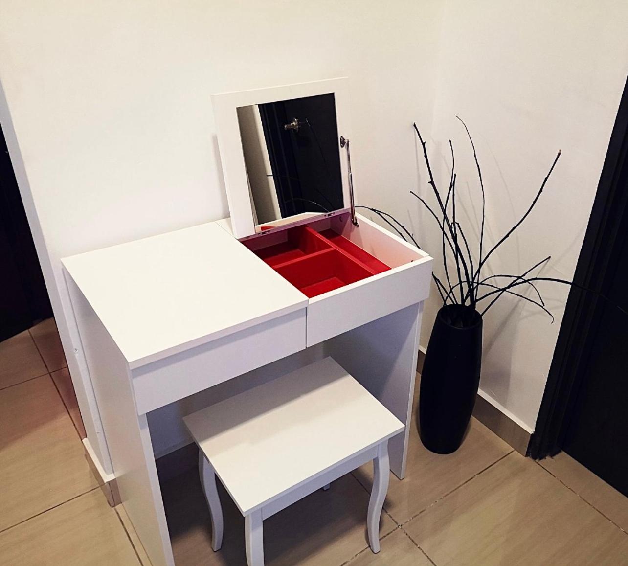 3BR Mount Austin @Midori Green (1 to 8pax)